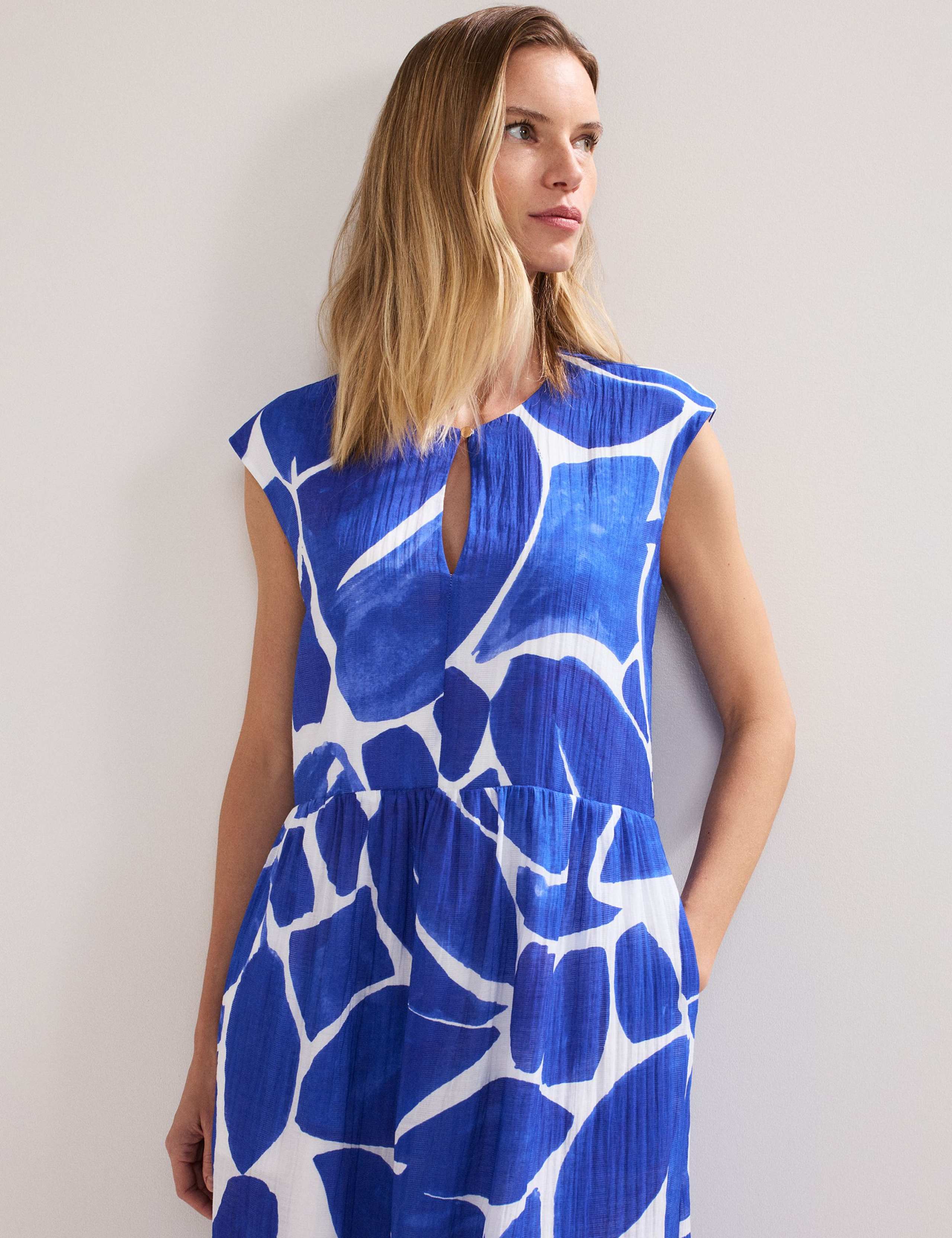 Printed Round Neck Midaxi Waisted Dress 7 of 8