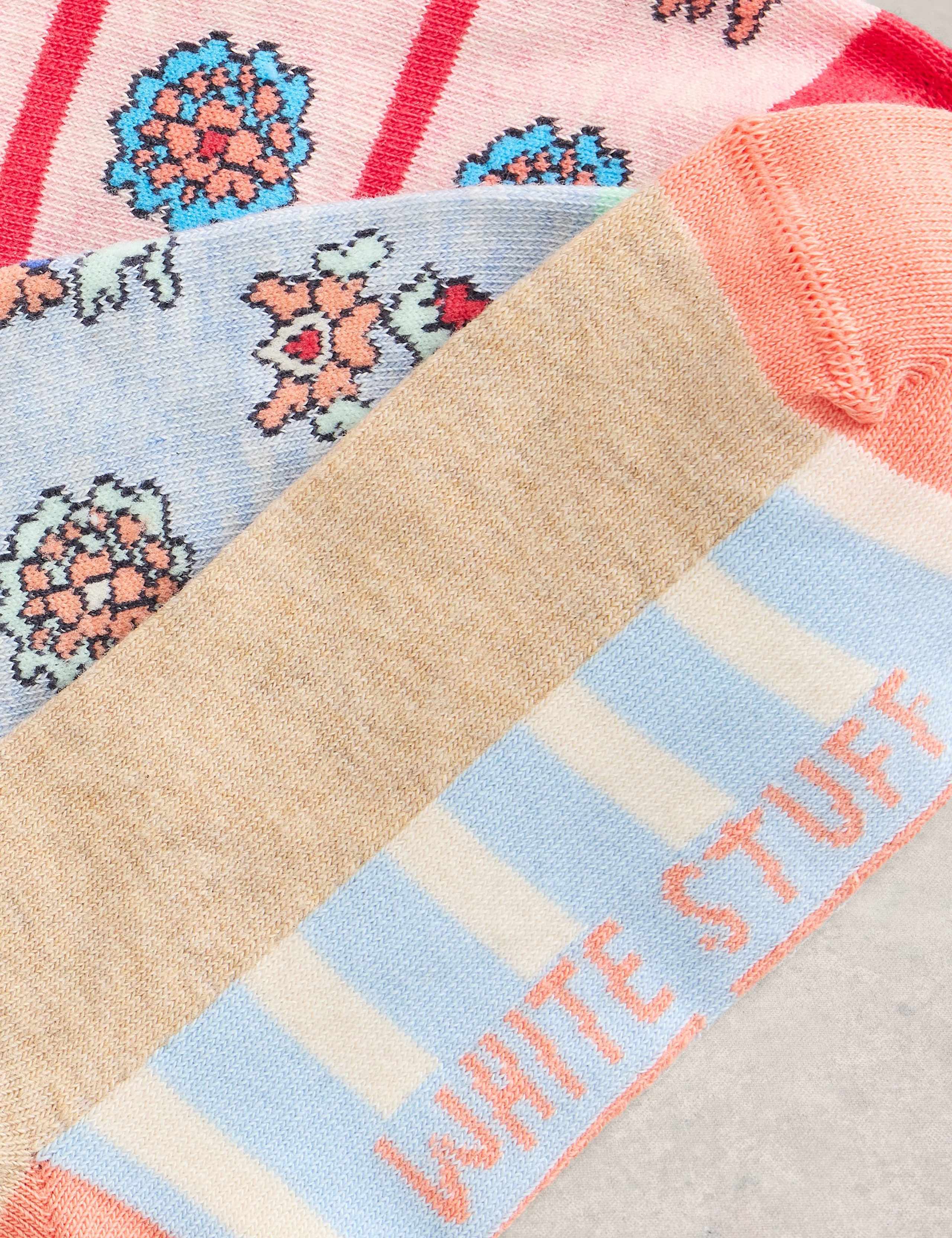 3 Pack Cotton Rich Tile Print Trainer Socks 2 of 2