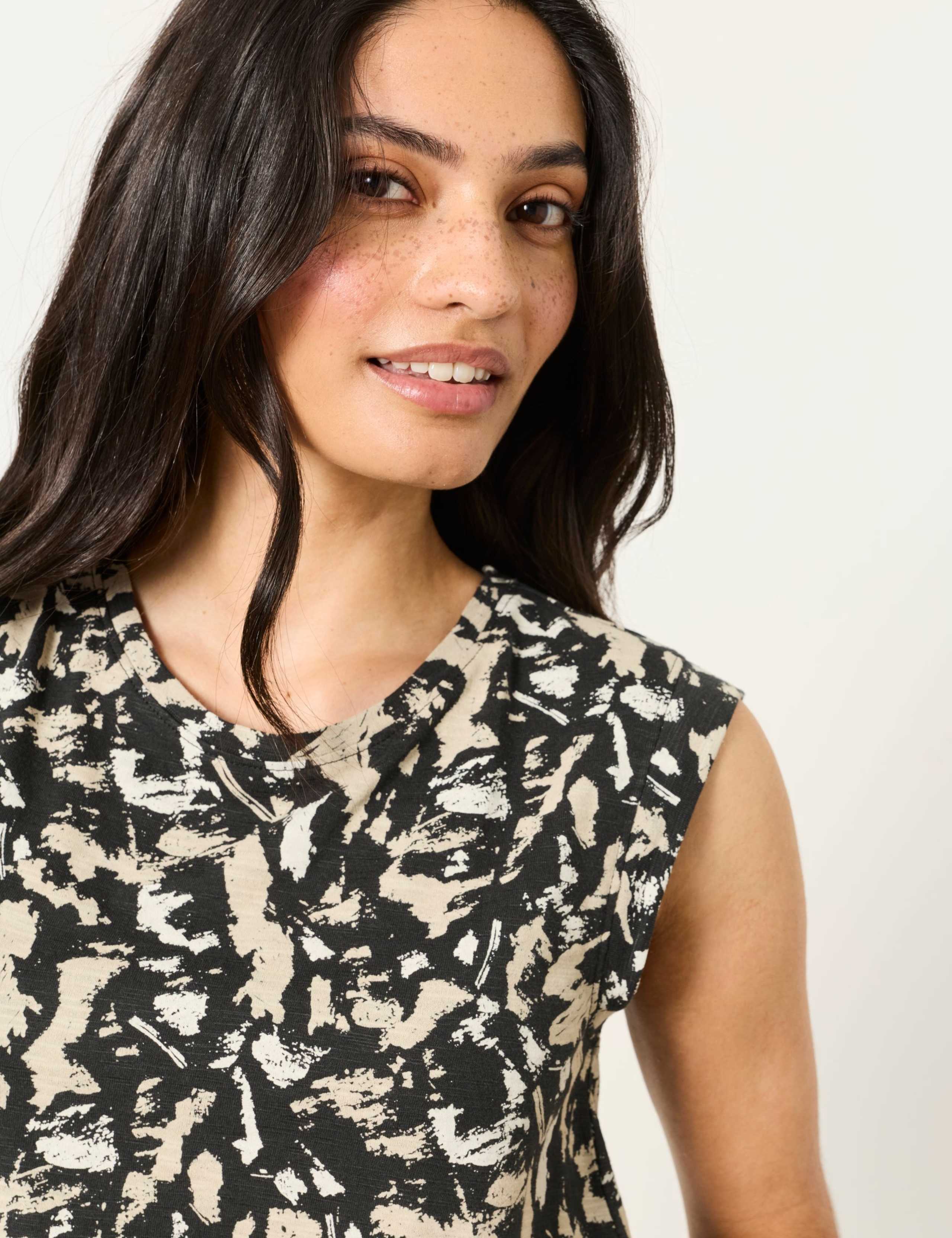 Cotton Modal Blend Printed Vest 5 of 6