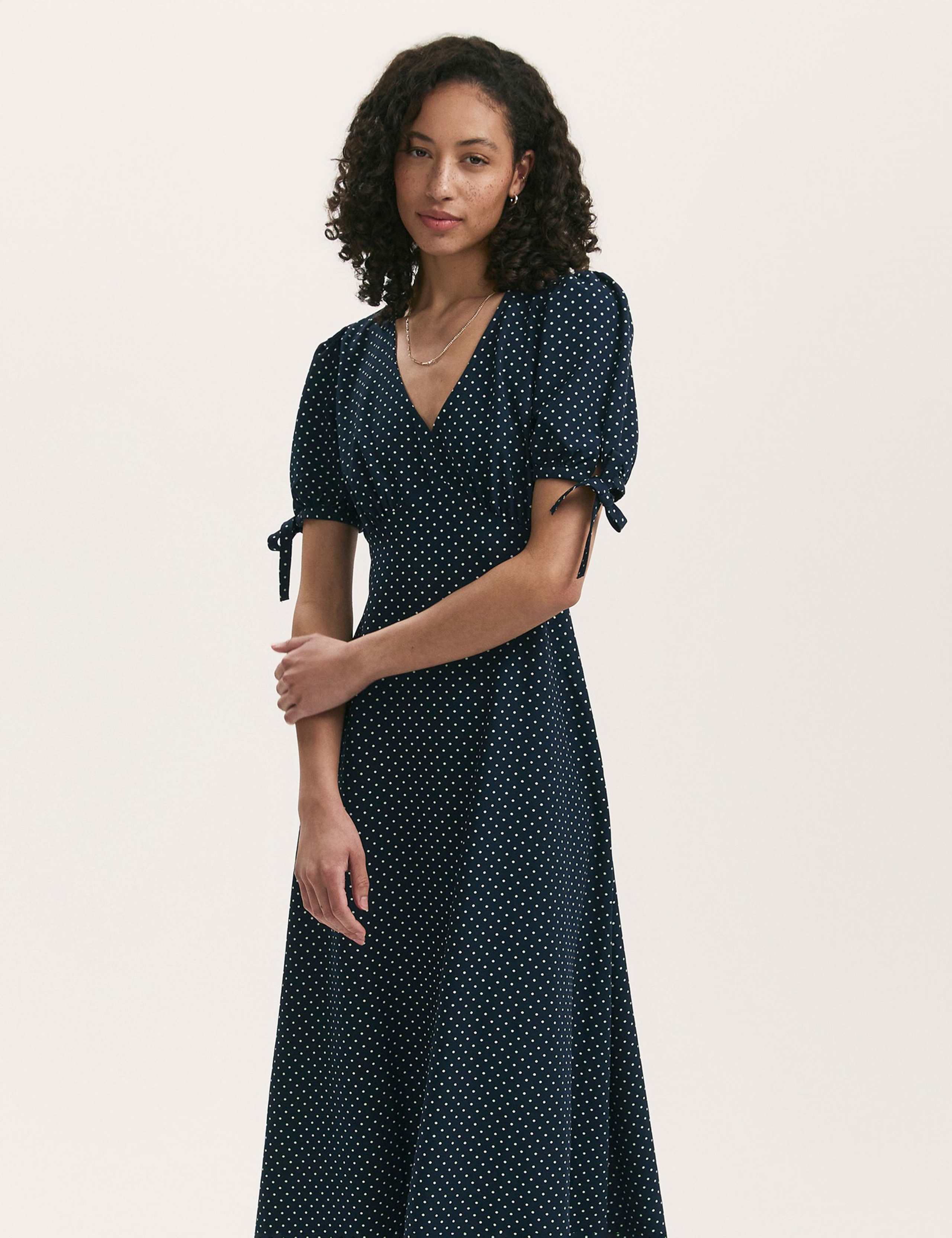 Crepe Floral V-Neck Midi Tea Dress 3 of 4