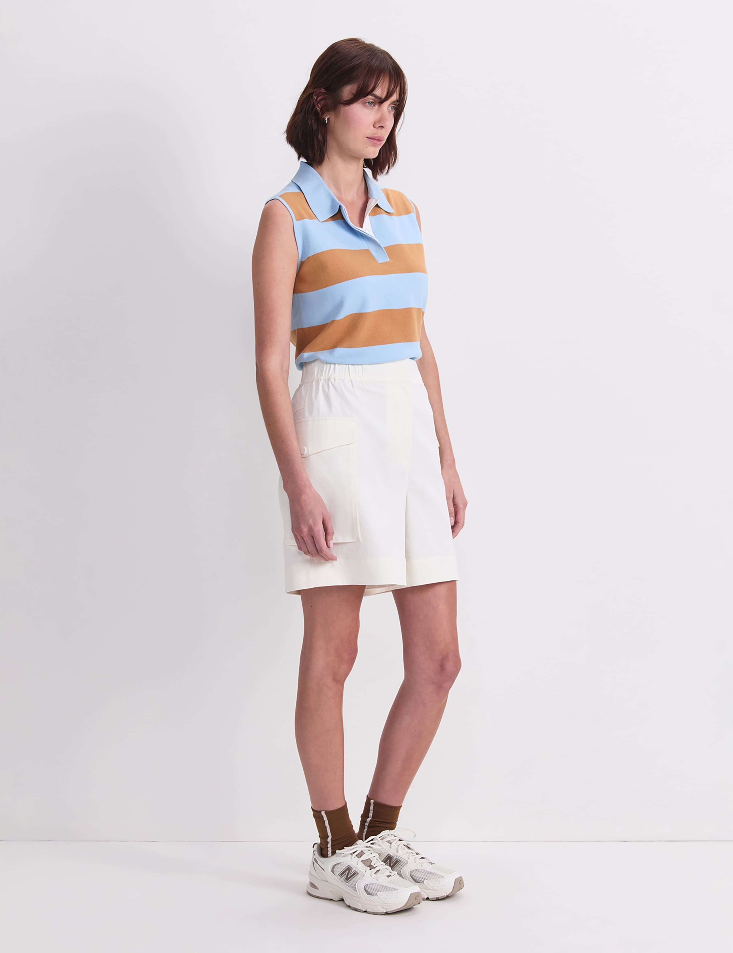 High Waisted Cargo Shorts 2 of 4