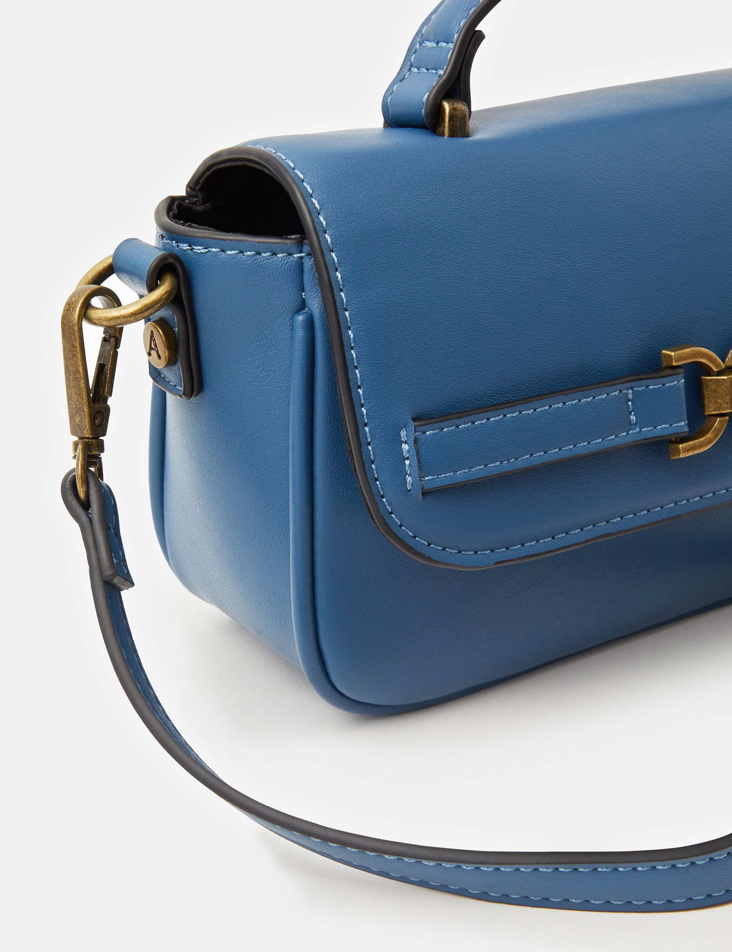 Snaffle Cross Body Bag 4 of 5