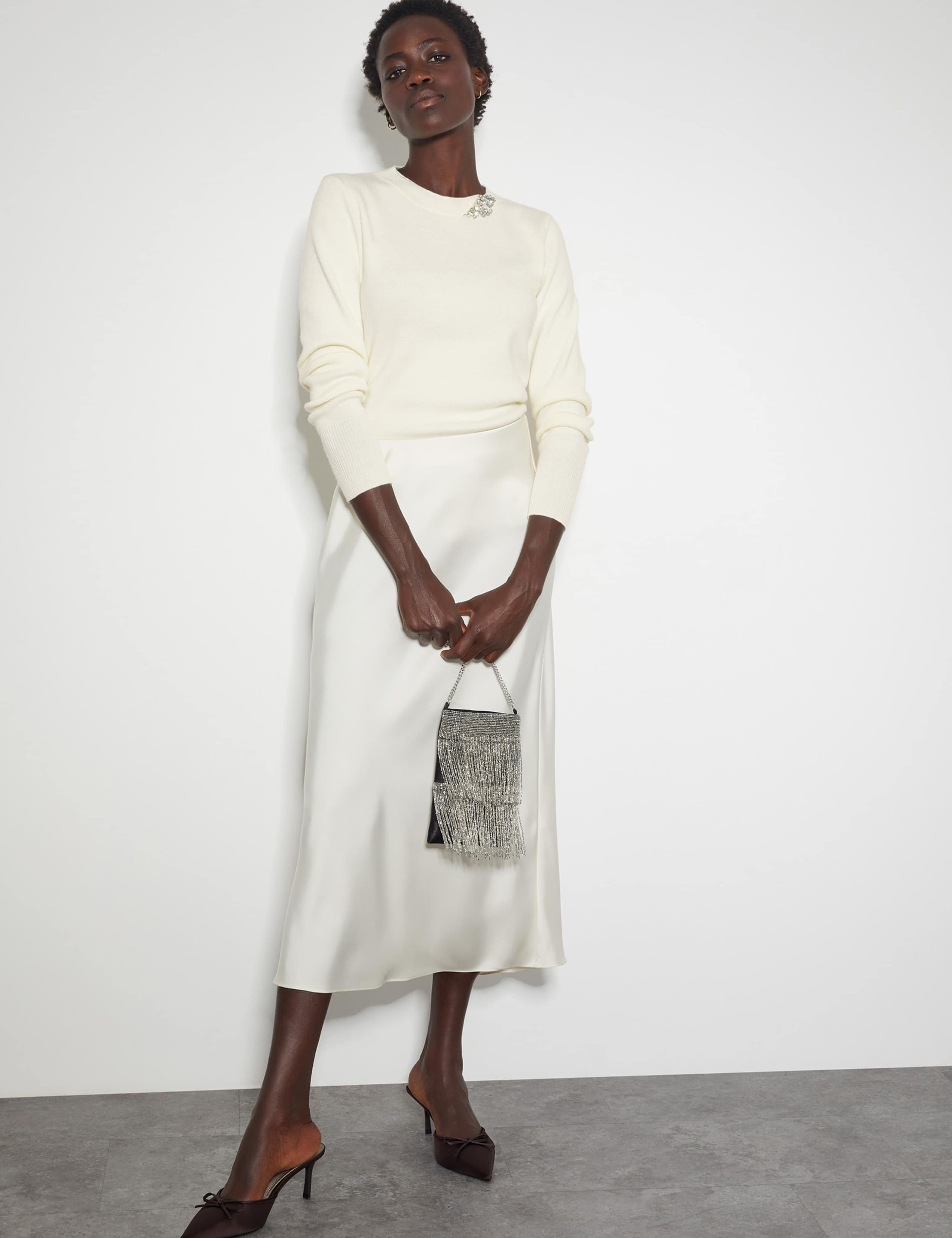 Embellished Crew Neck Jumper with Wool 3 of 5