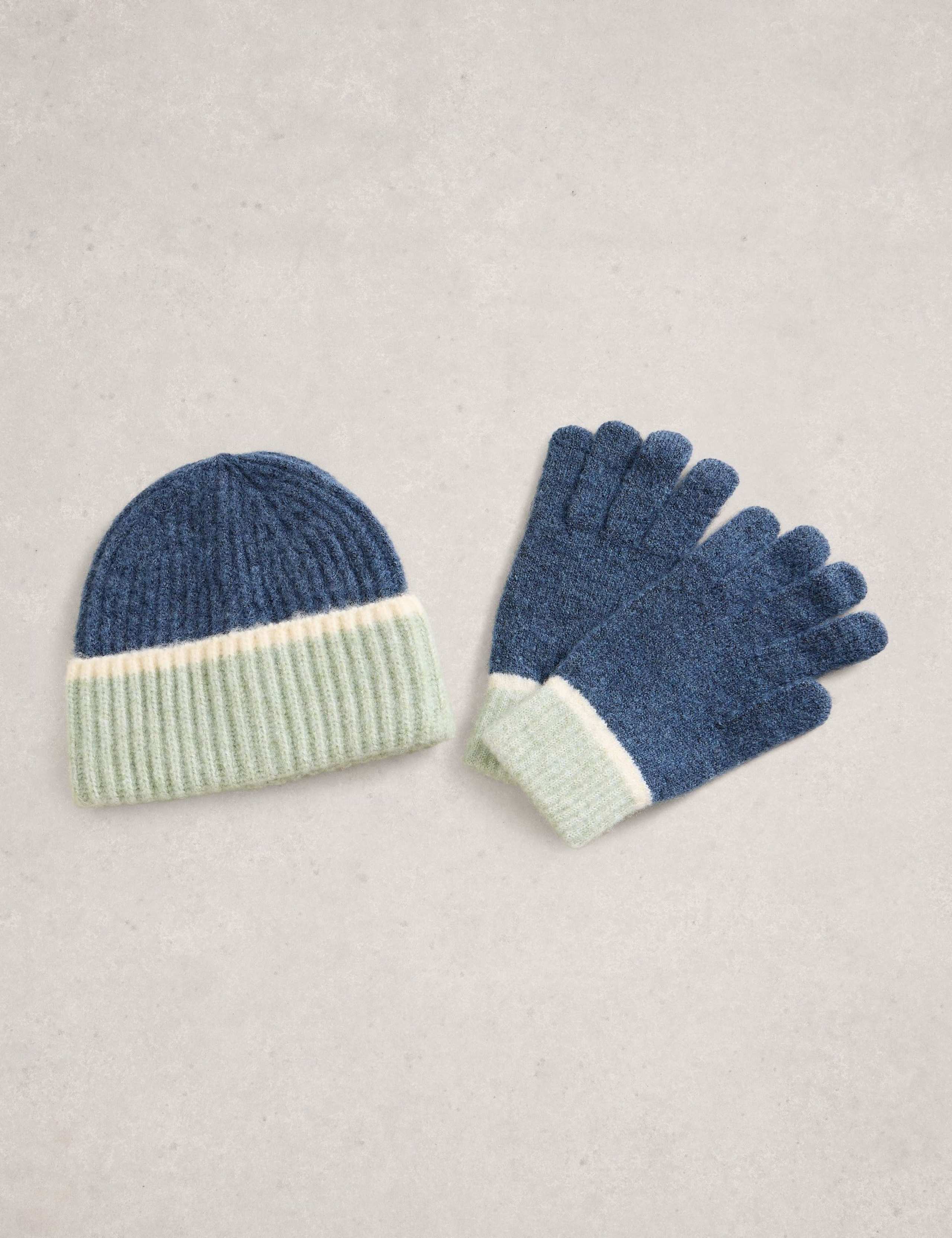 Hat & Gloves Gift Set with Wool 4 of 5