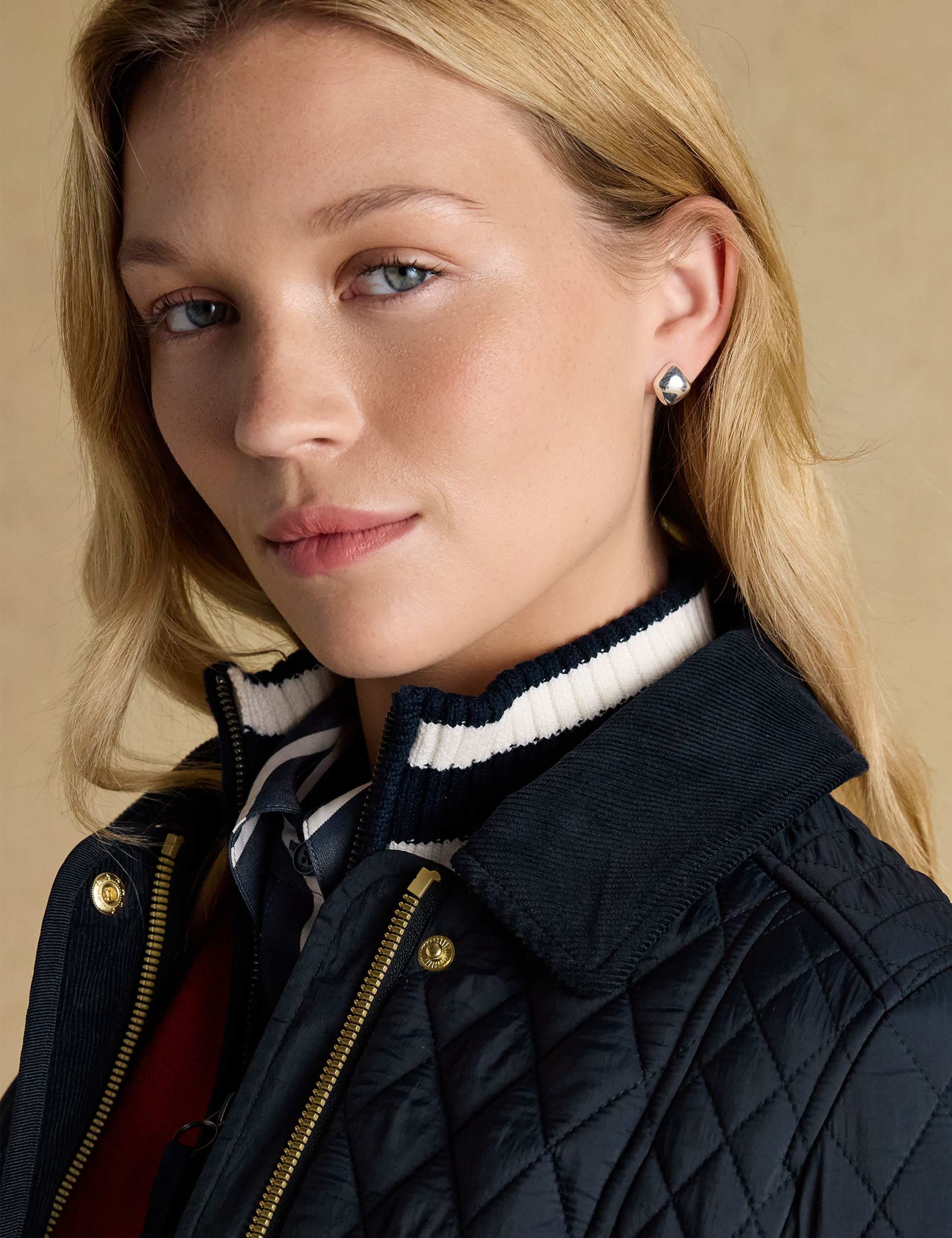 Showerproof Quilted Barn Jacket 5 of 11