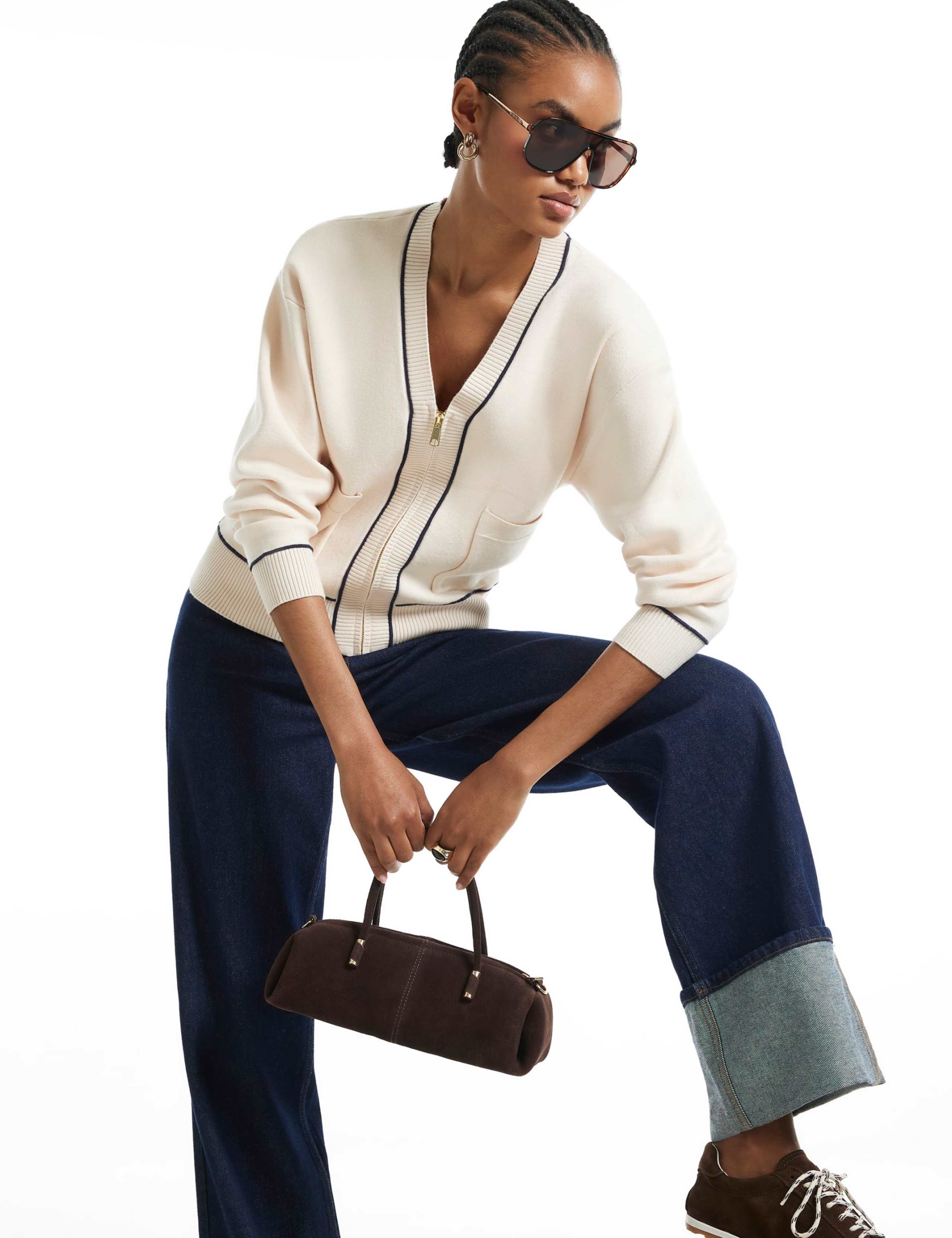 V-Neck Tipped Button Front Cardigan 4 of 4
