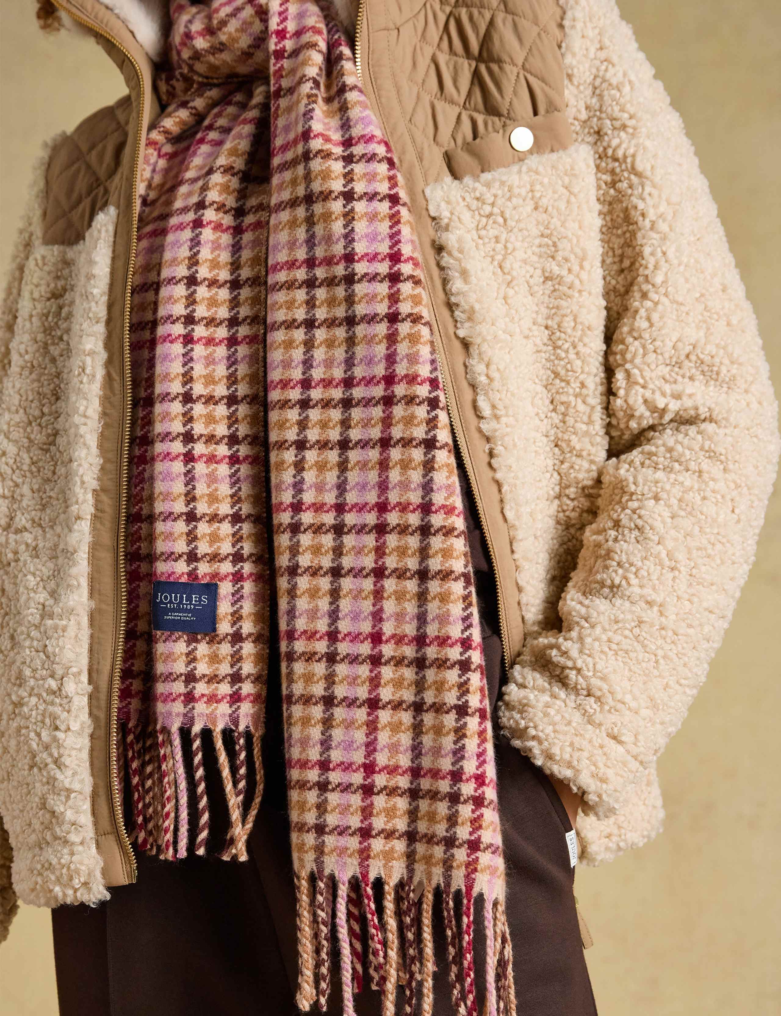 Houndstooth Scarf 5 of 6