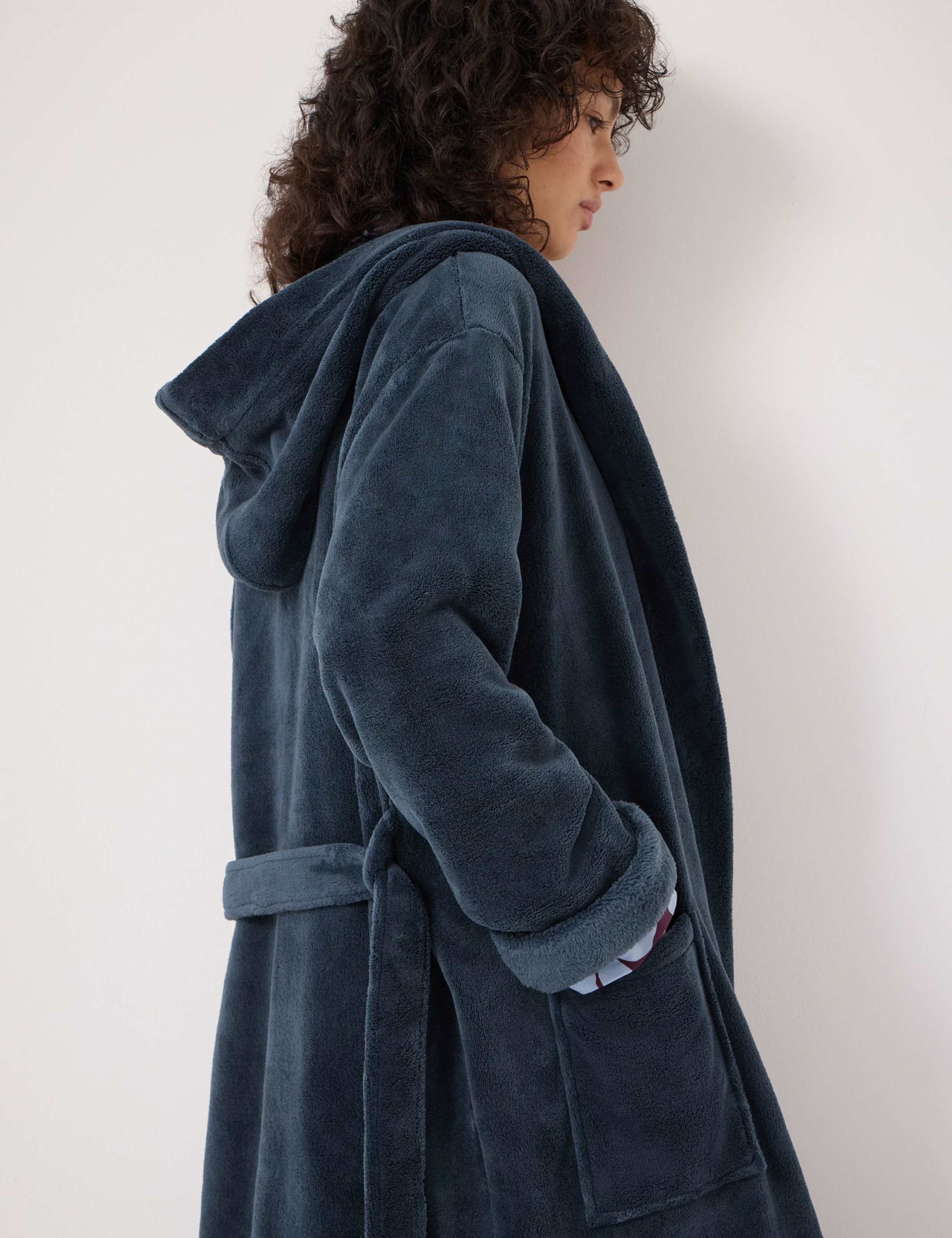 Fluffy Hooded Dressing Gown 4 of 5