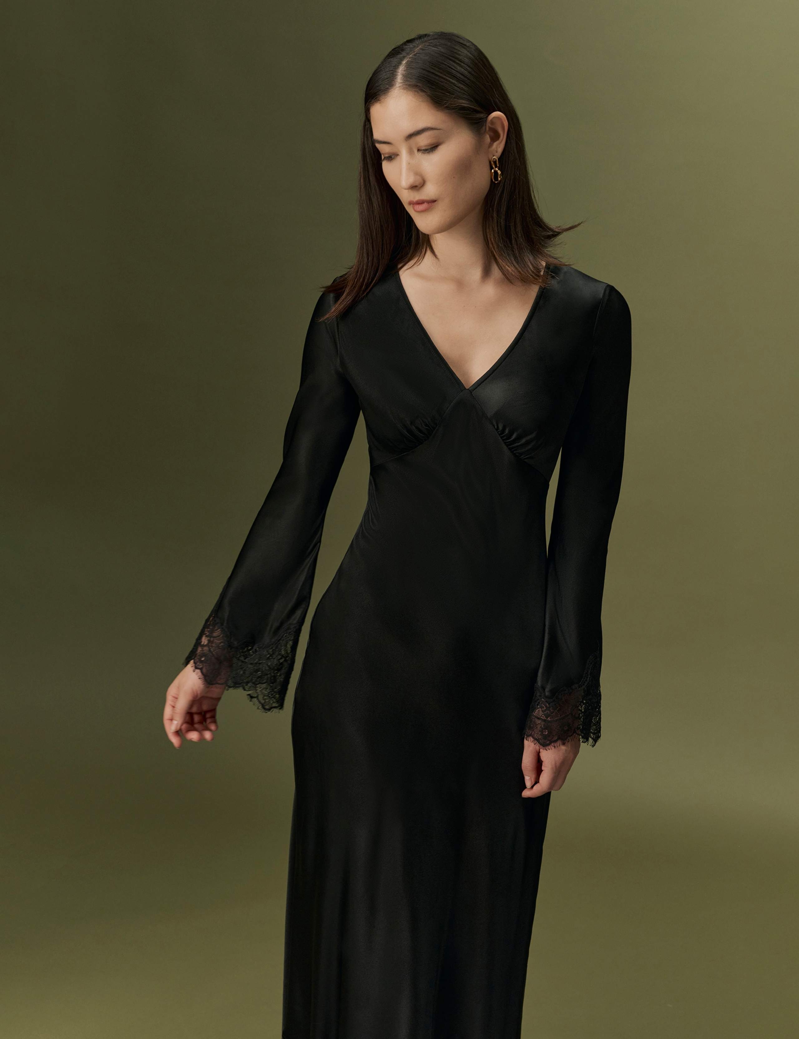 Satin V-Neck Lace Insert Midi Dress 6 of 9