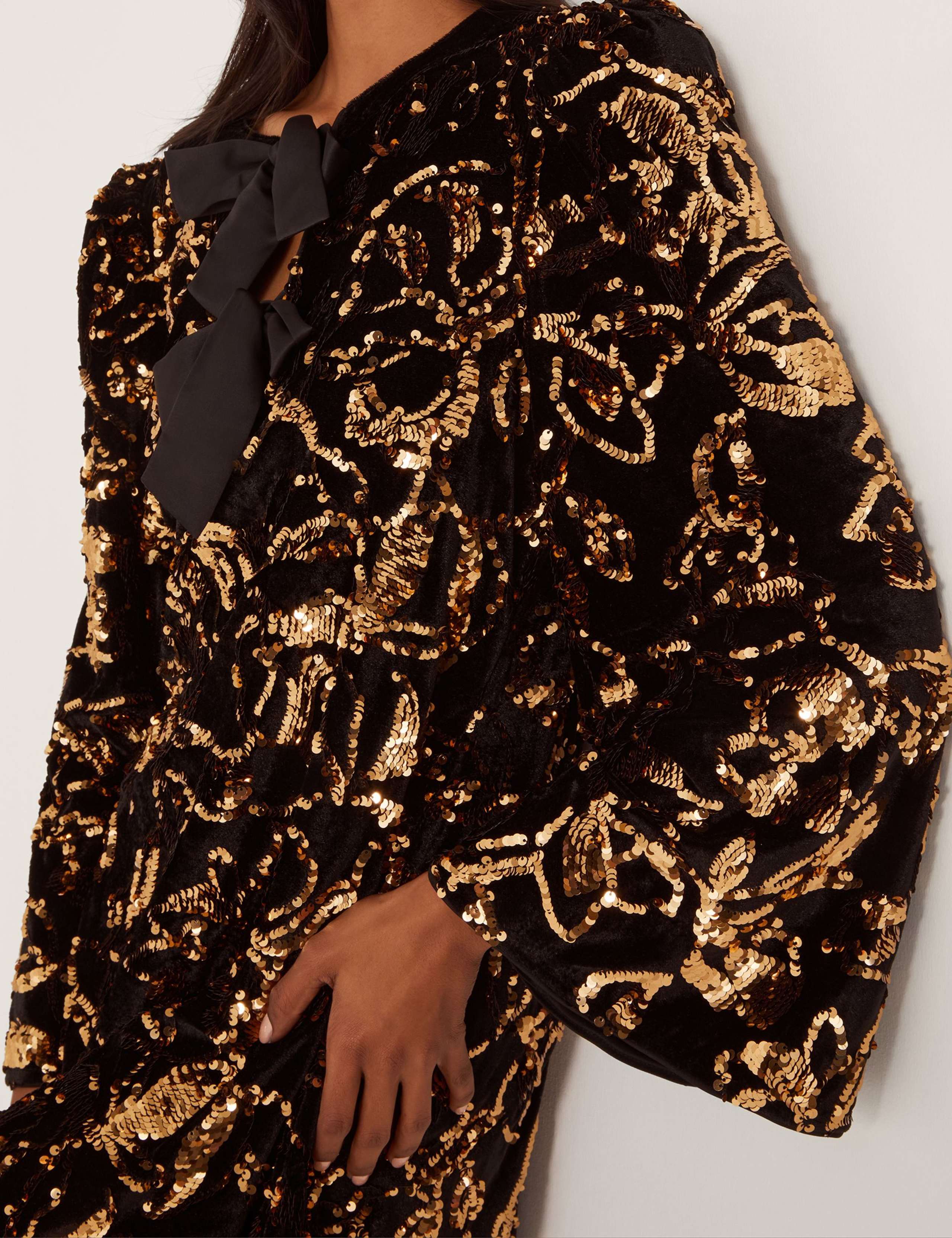 Sequin Bow Detail Knee Length Swing Dress 4 of 4