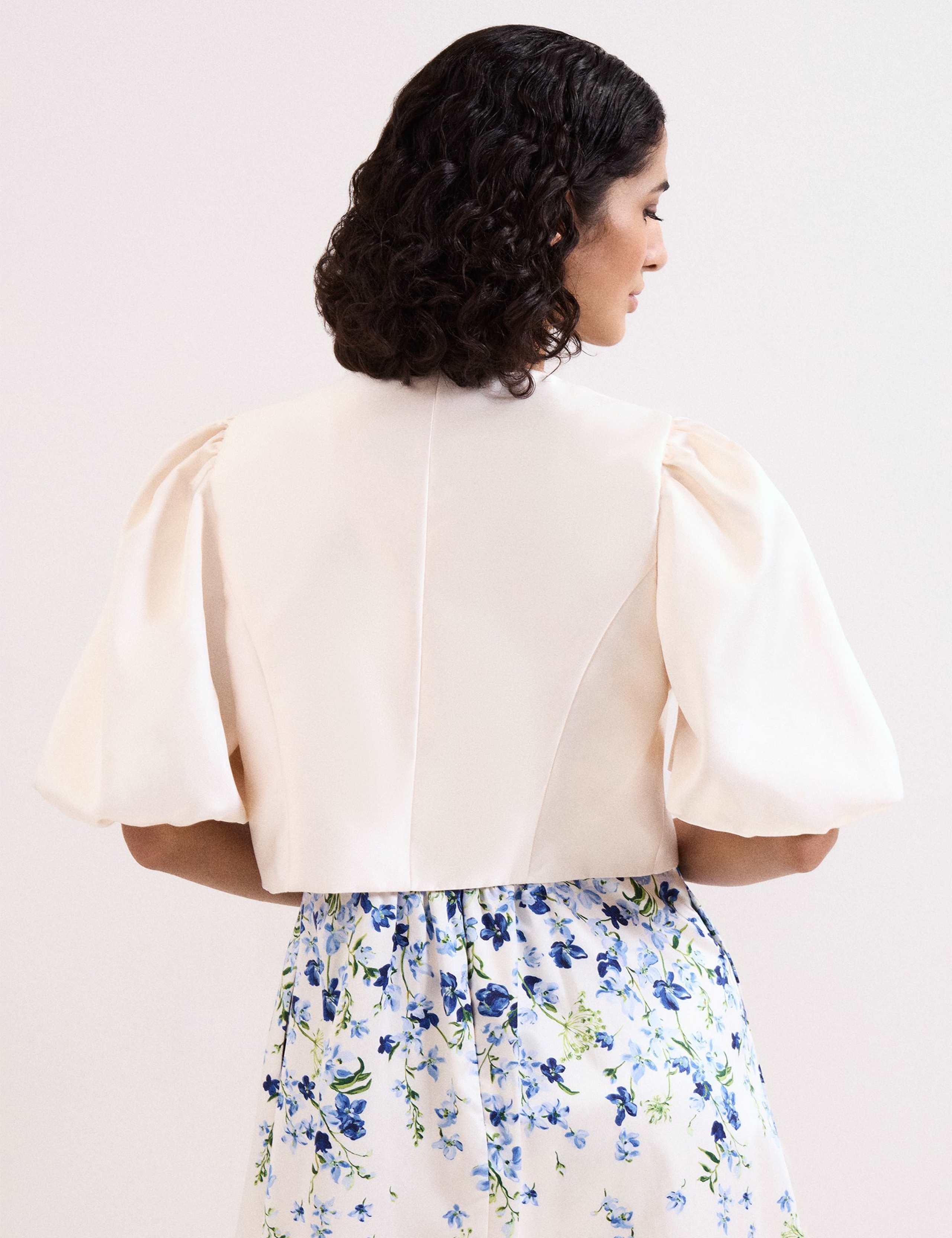 Collarless Cropped Jacket 3 of 6