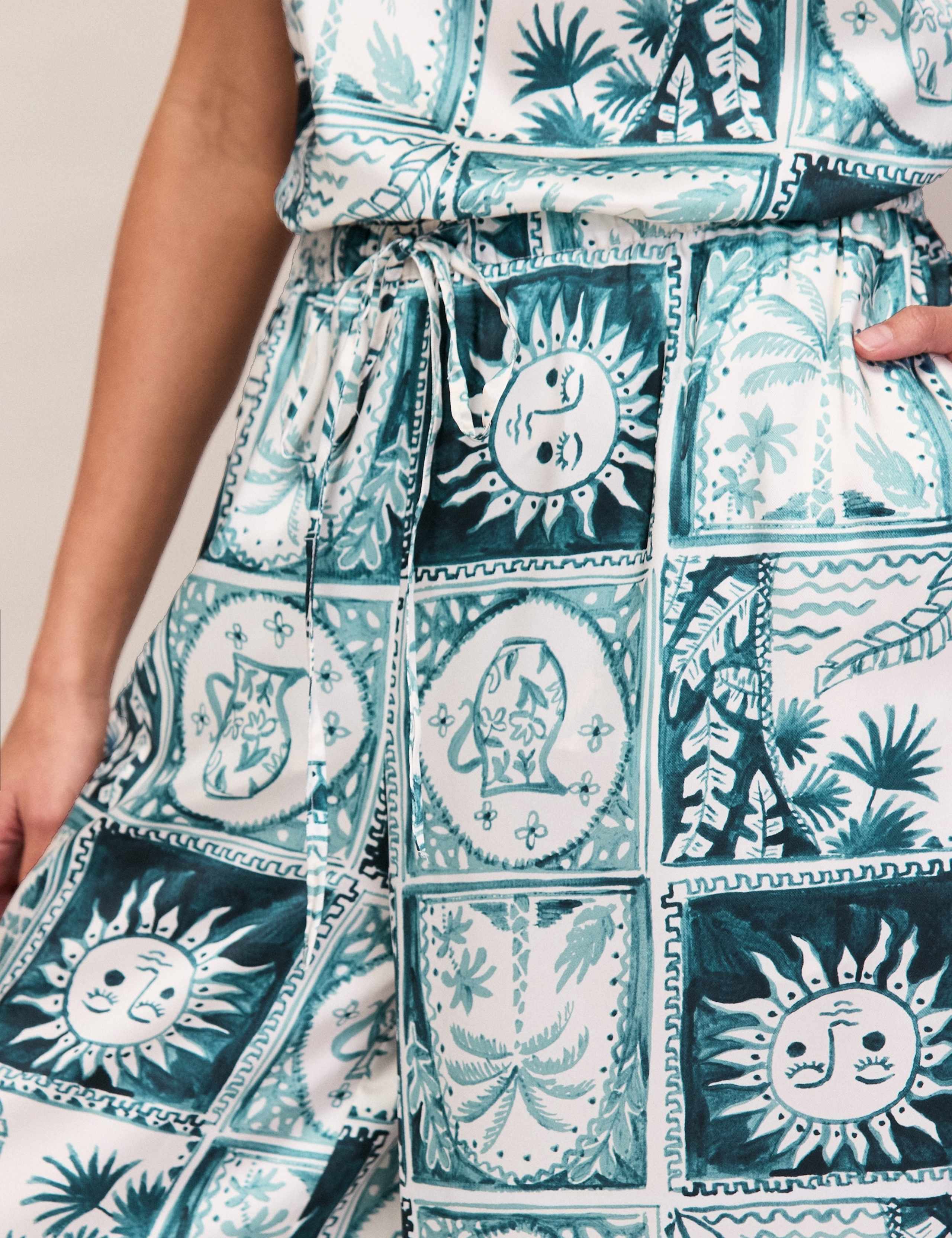 Zodiac Print Drawstring Wide Leg Trousers 4 of 6