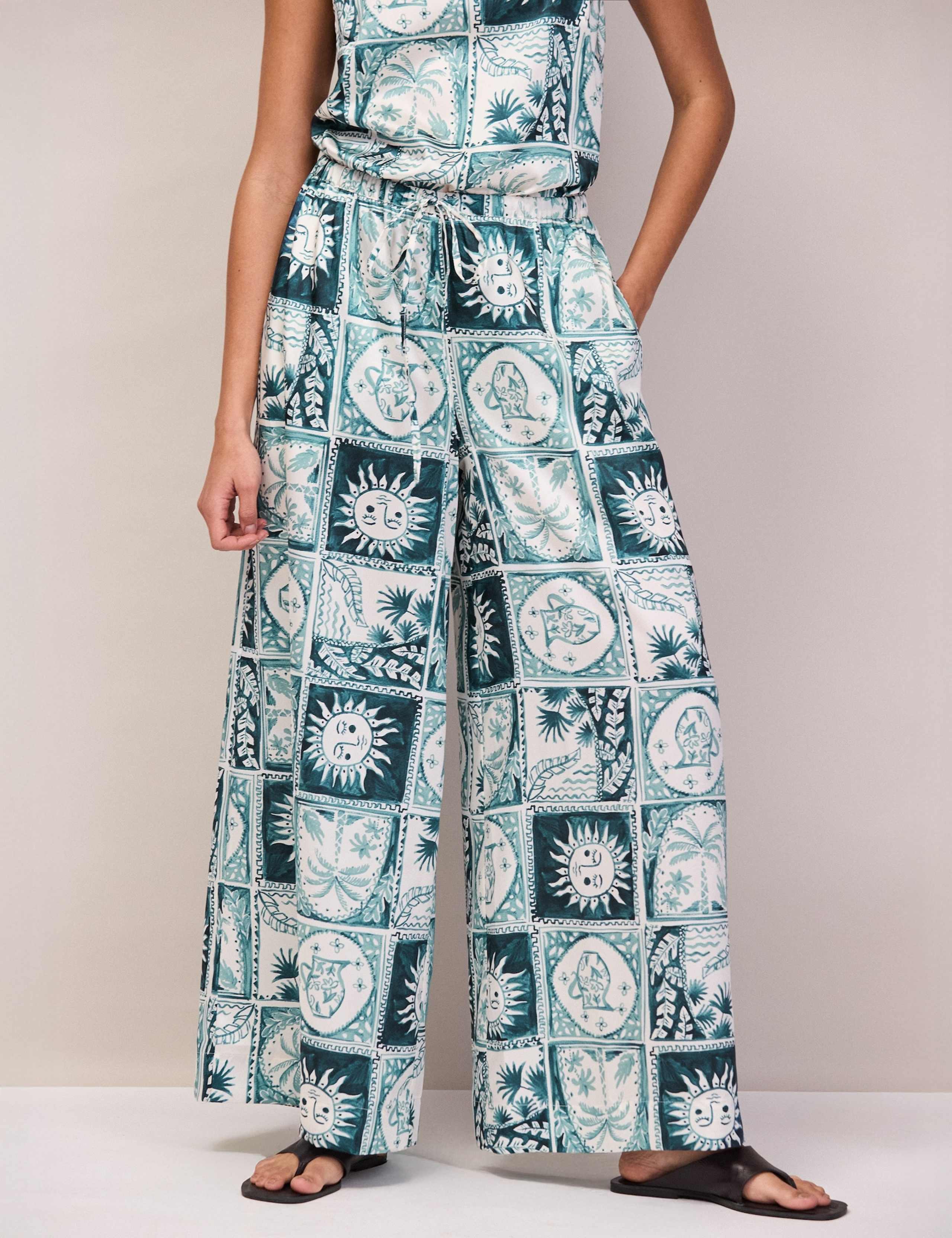 Zodiac Print Drawstring Wide Leg Trousers 5 of 6