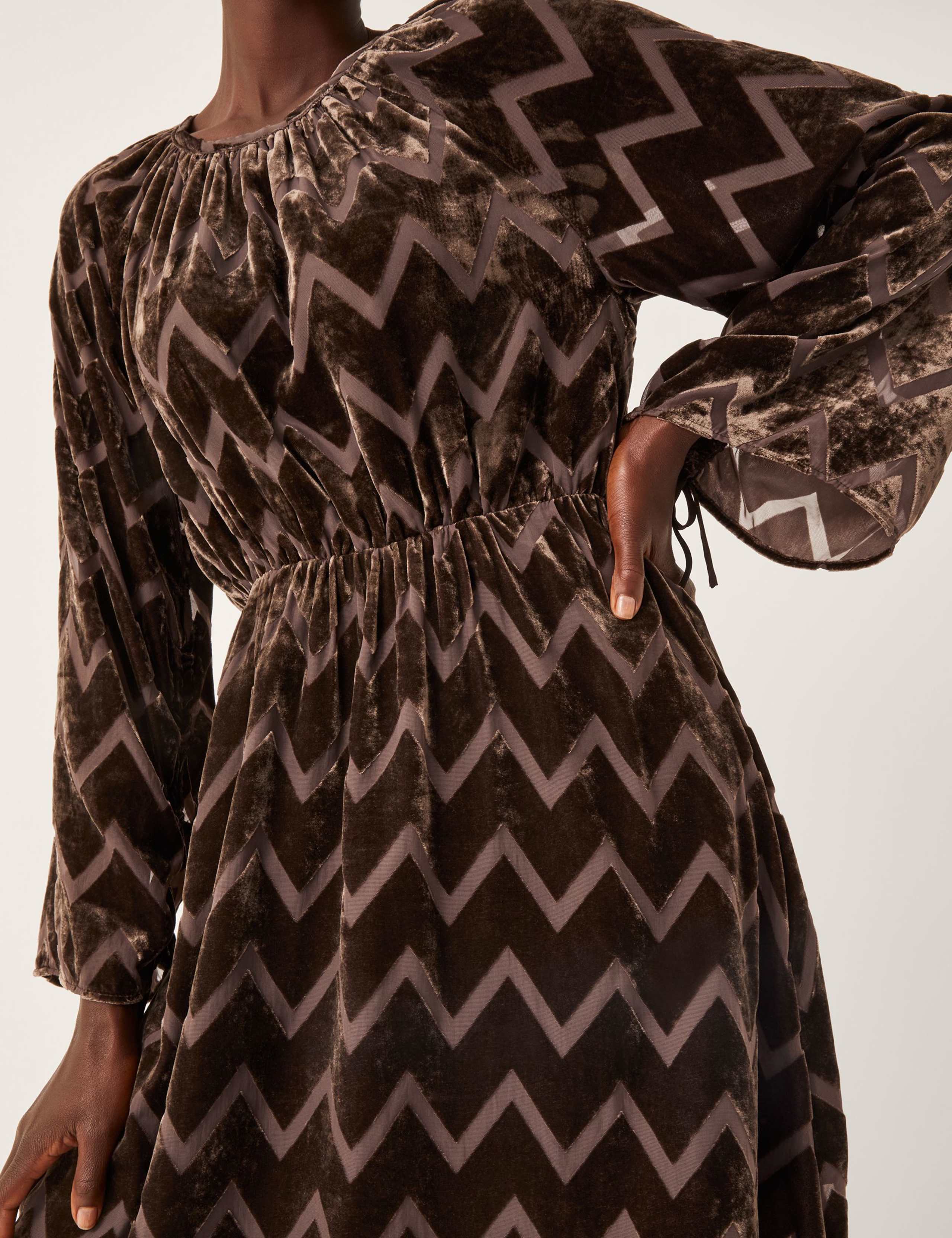 Geometric Round Neck Midi Smock Dress 5 of 5