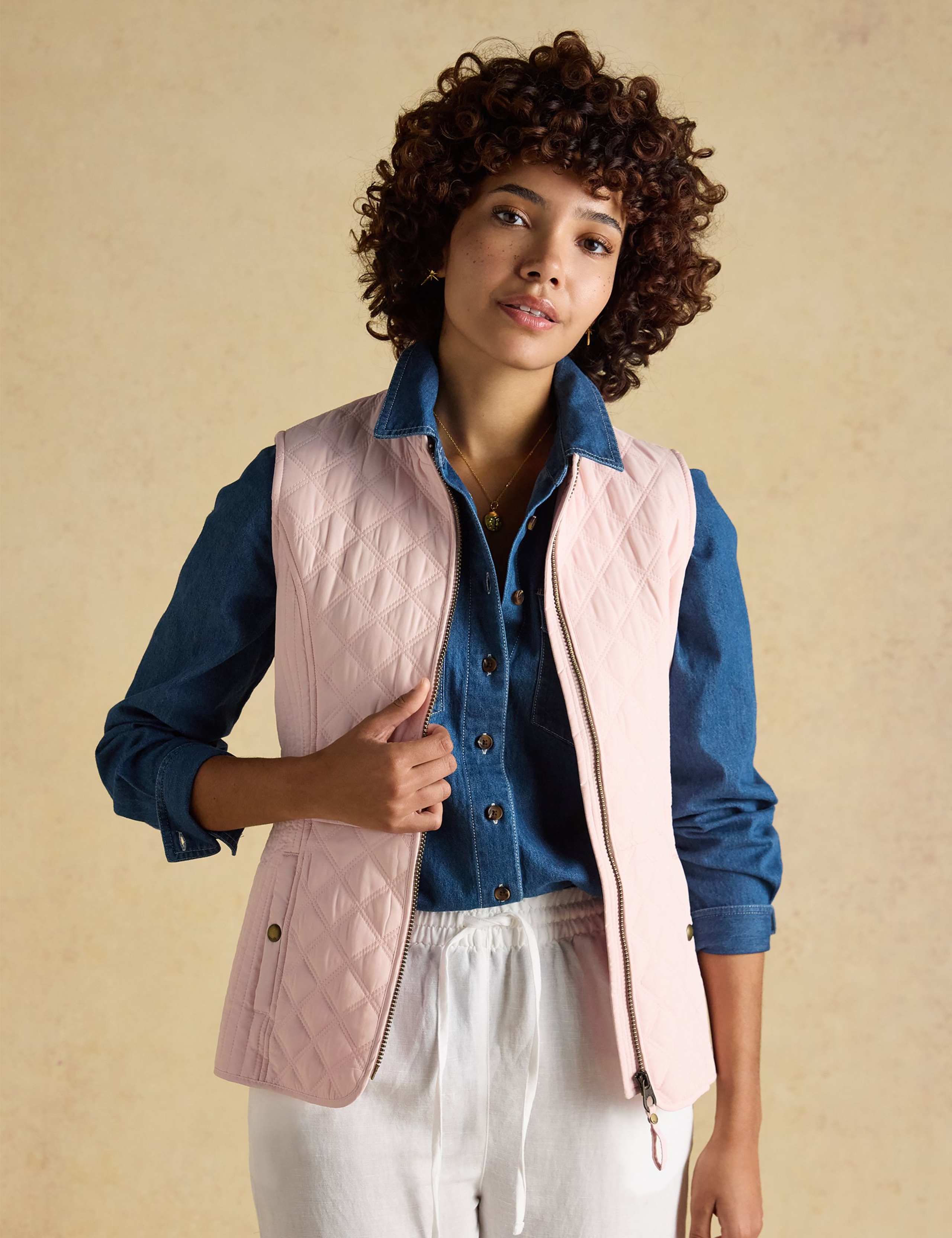 Showerproof Quilted Zip Through Gilet 4 of 10