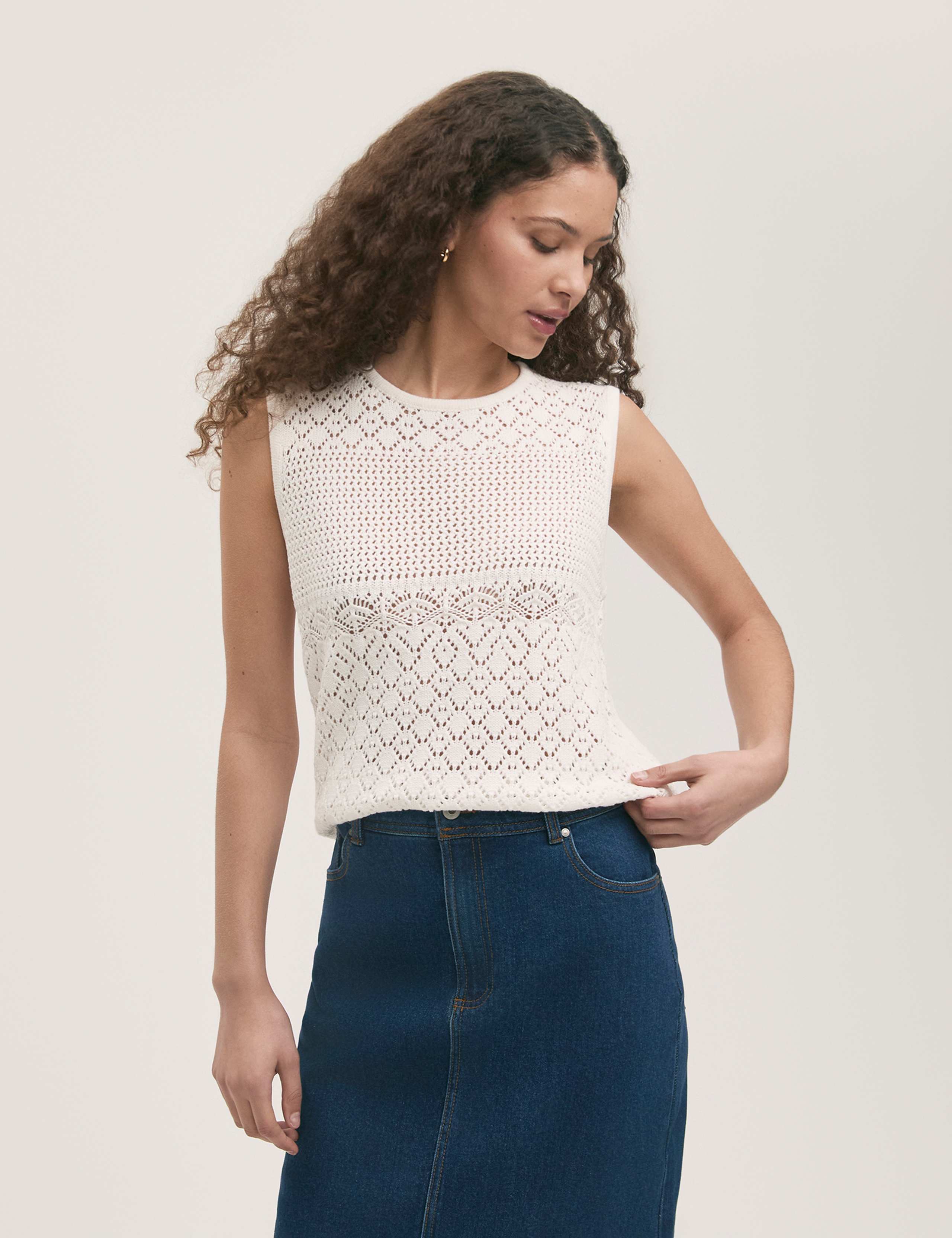 Pure Cotton Textured Knitted Vest 3 of 3