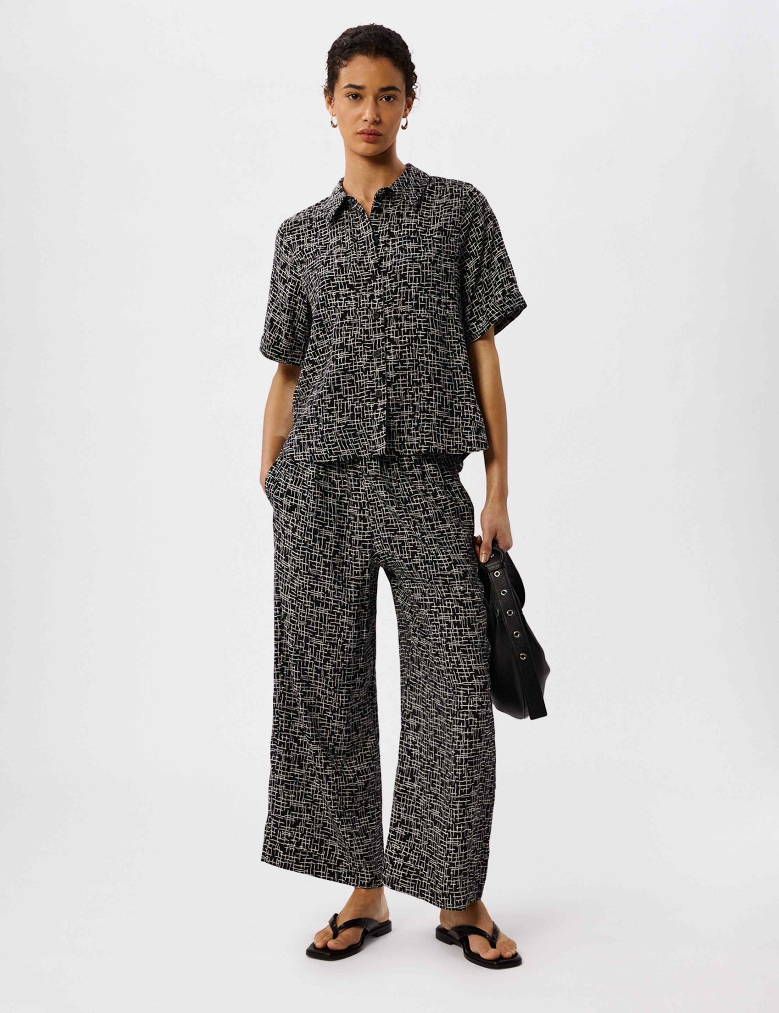 Cupro Rich Printed Shirt 3 of 6