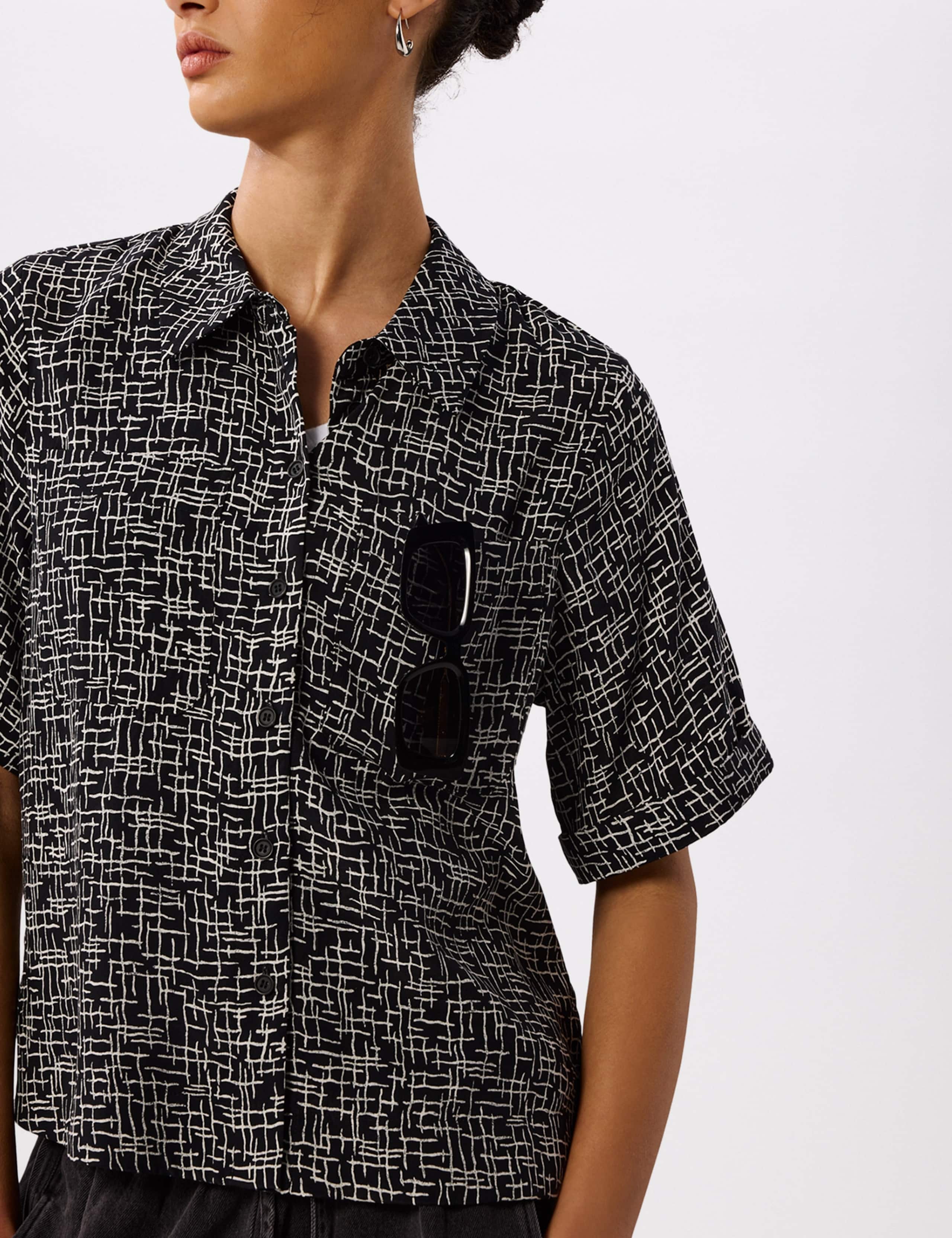 Cupro Rich Printed Shirt 6 of 6
