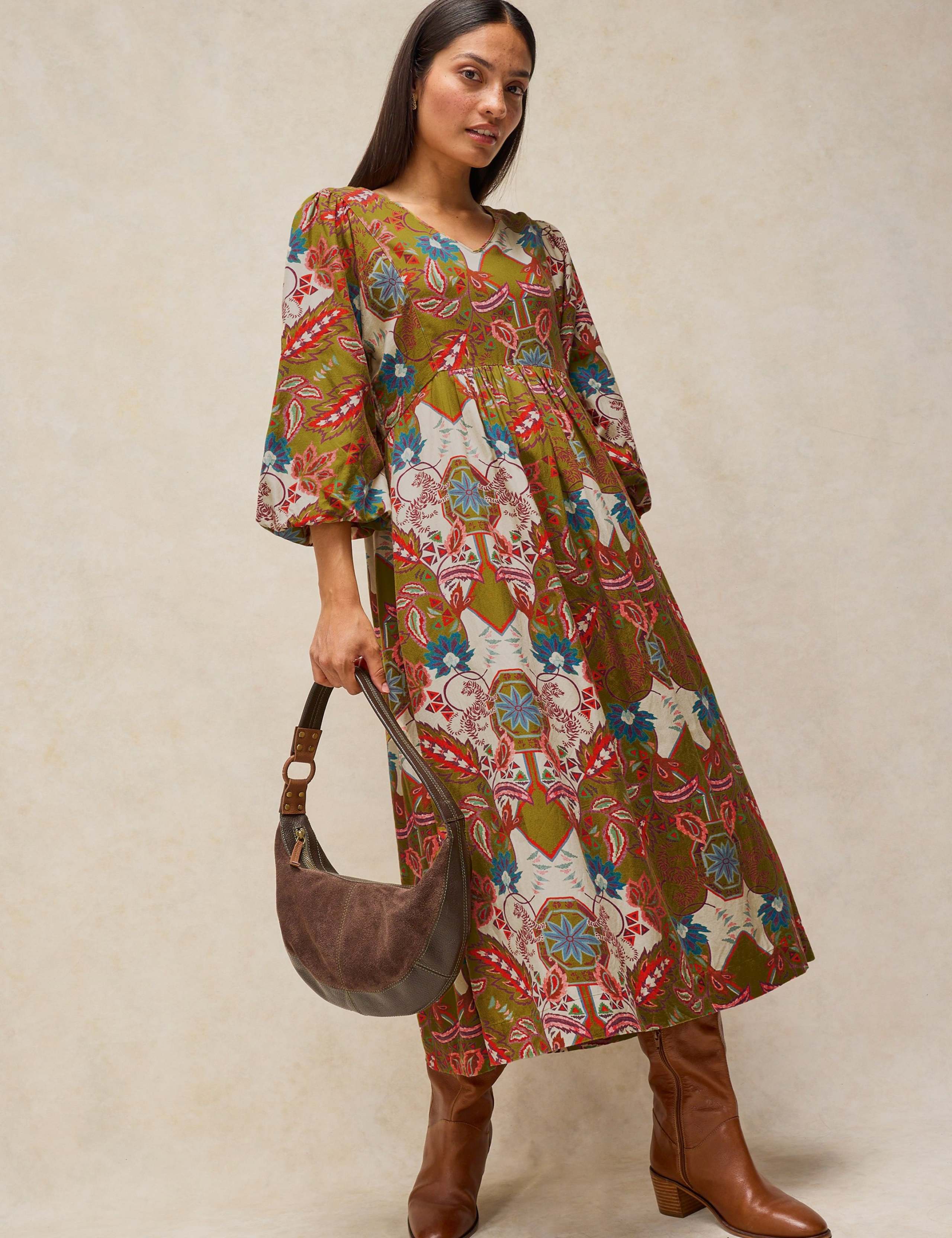 Printed V Neck Midi Tea Dress 3 of 6
