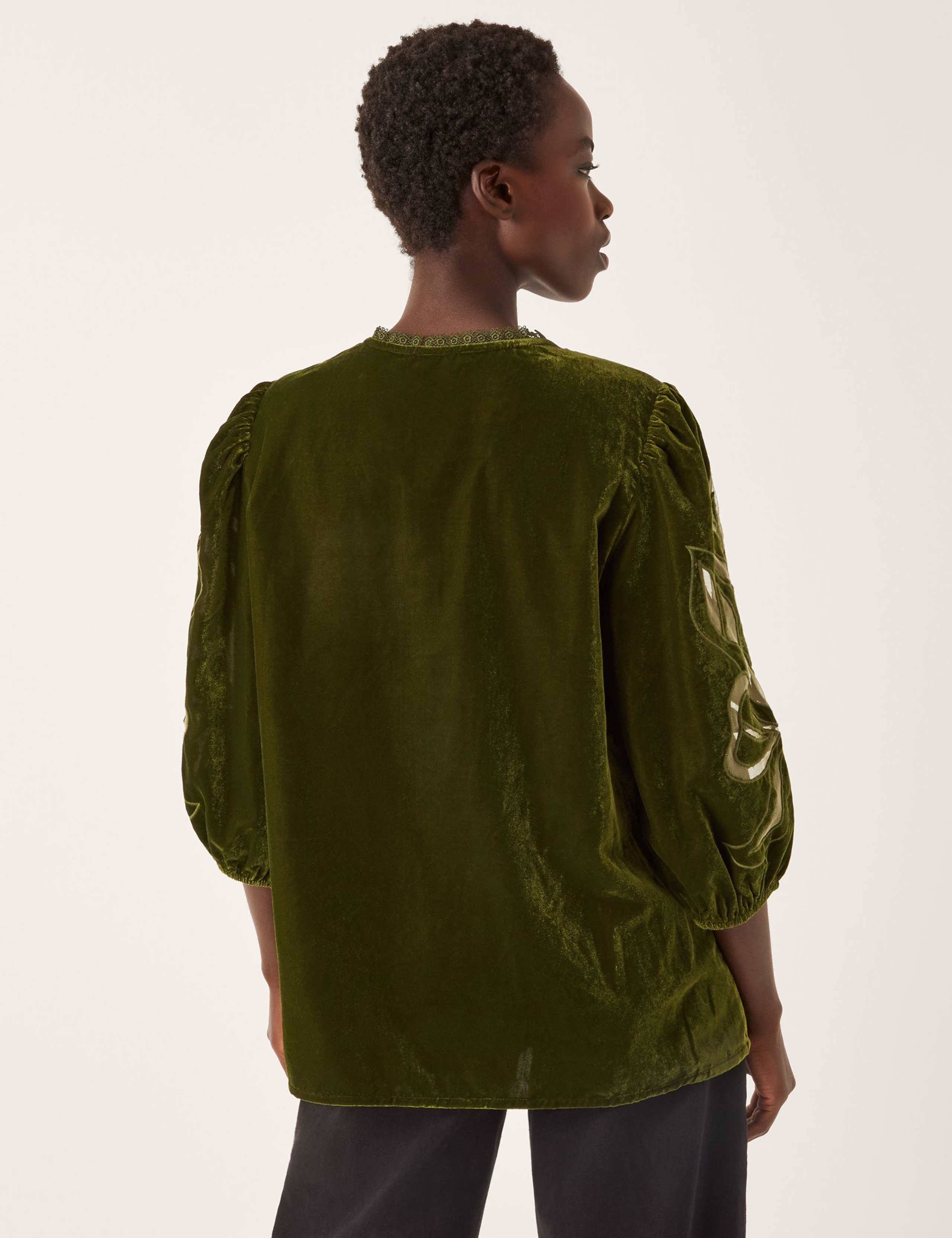 Velvet Floral Embroidered Lace Collar Blouse 3 of 5