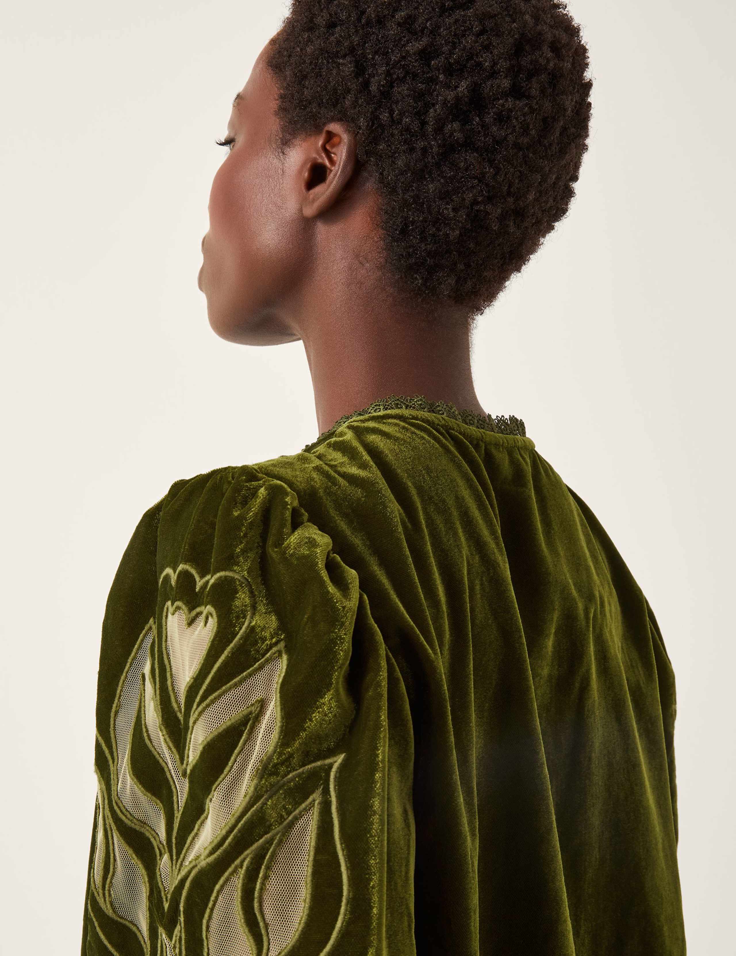 Velvet Floral Embroidered Lace Collar Blouse 4 of 5