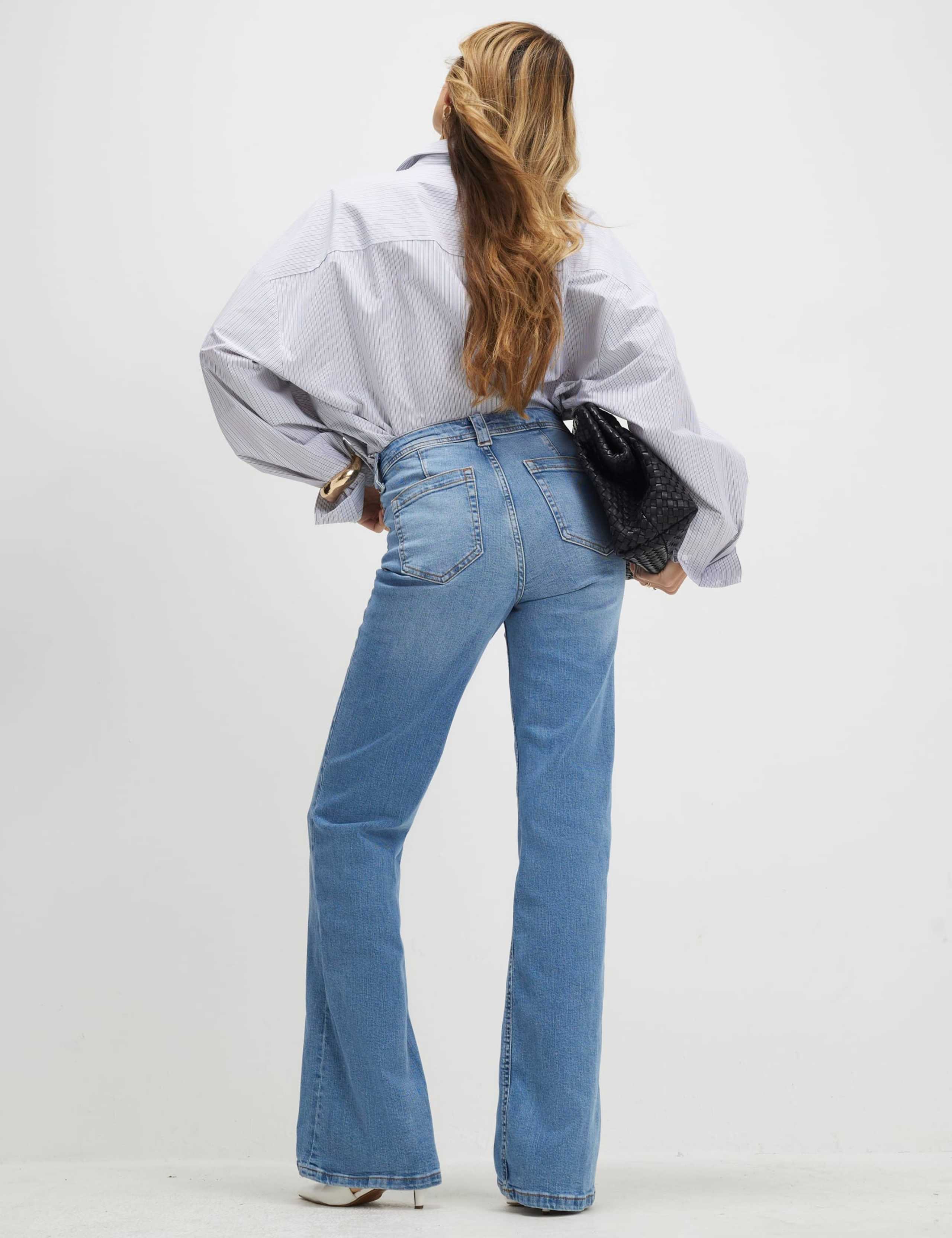 High Waisted Relaxed Flared Jeans 2 of 4