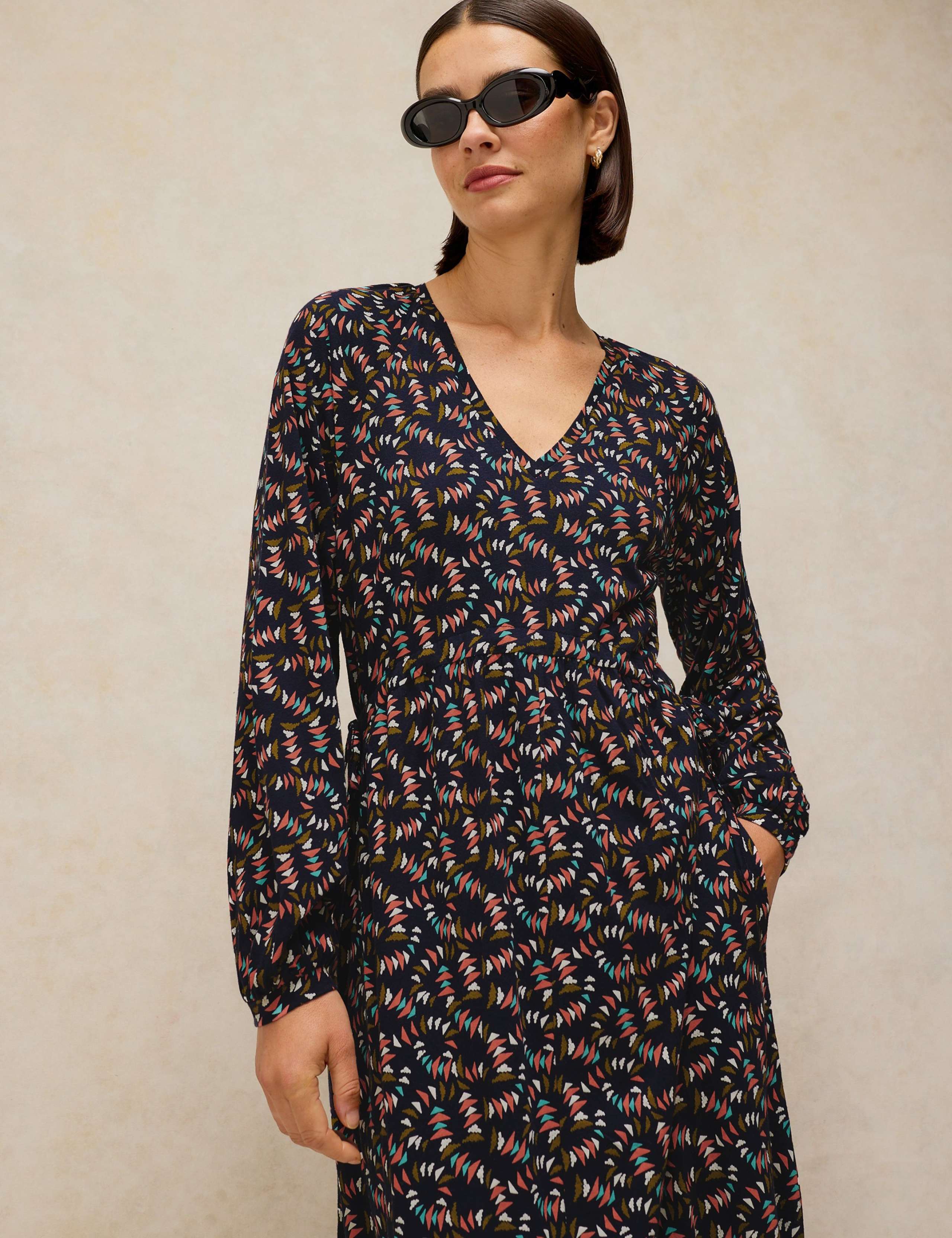 Jersey Printed V Neck Midi Tea Dress 3 of 6