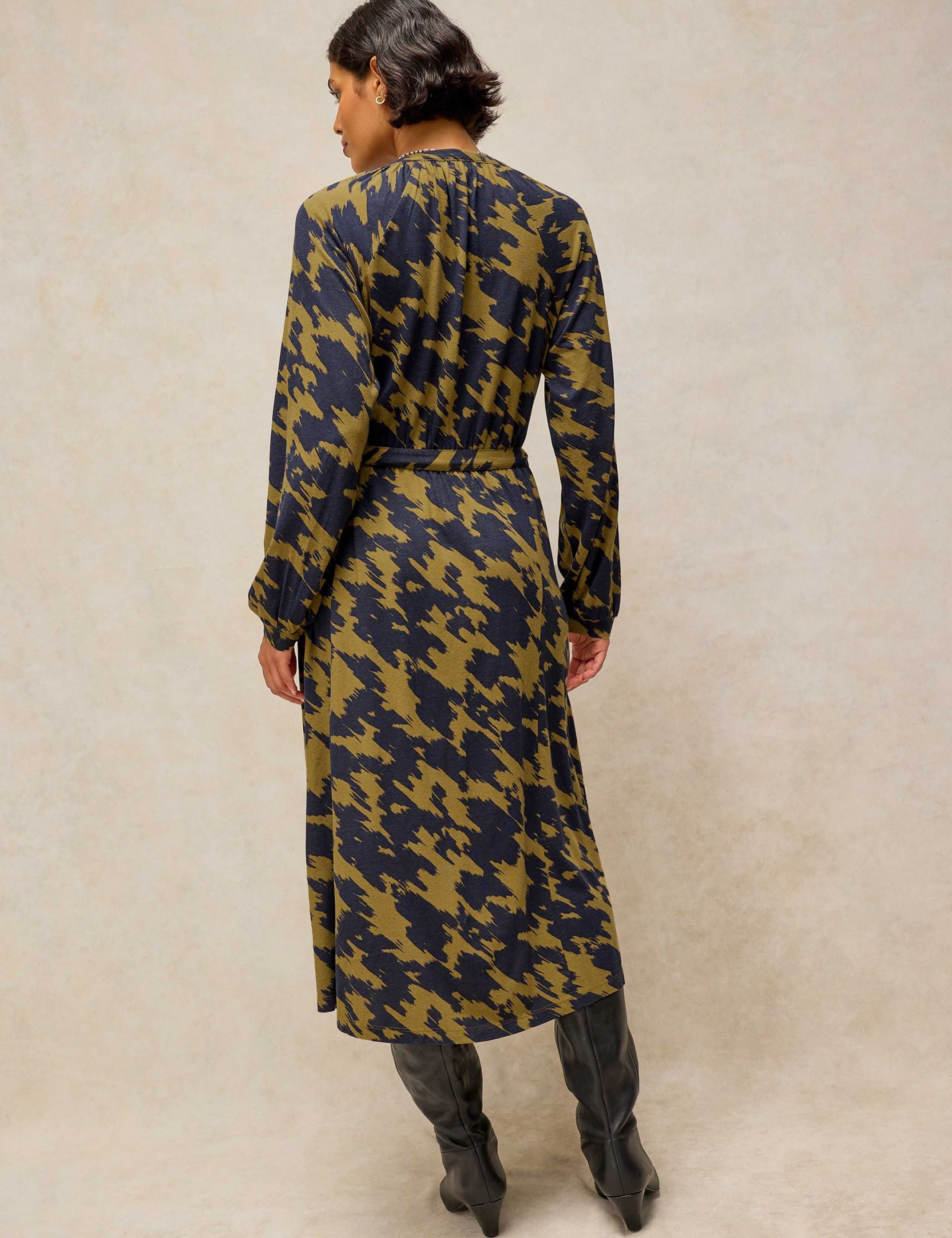 Jersey Printed V Neck Midi Tea Dress 4 of 6