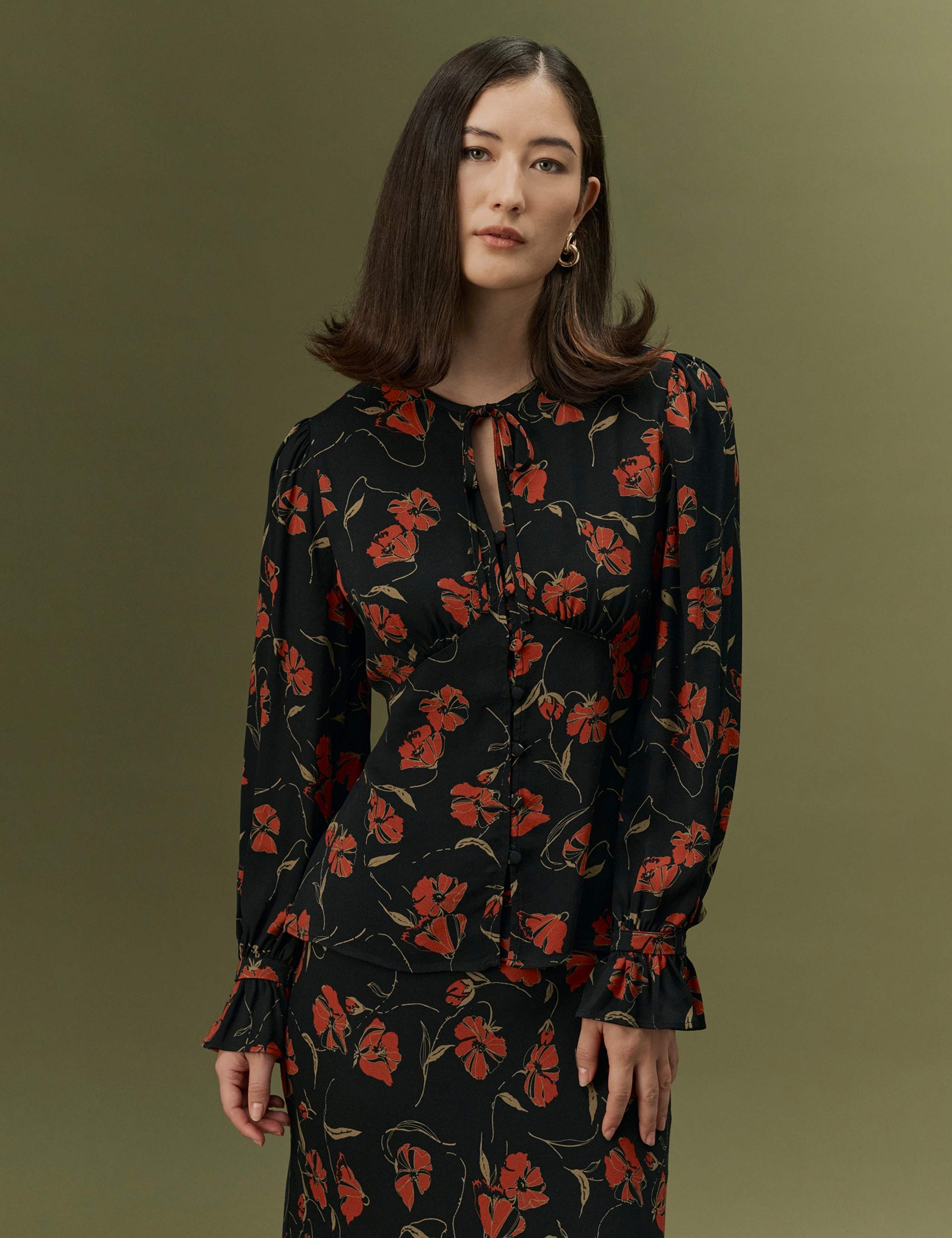 Crepe Floral Tie Neck Button Through Blouse 11 of 12