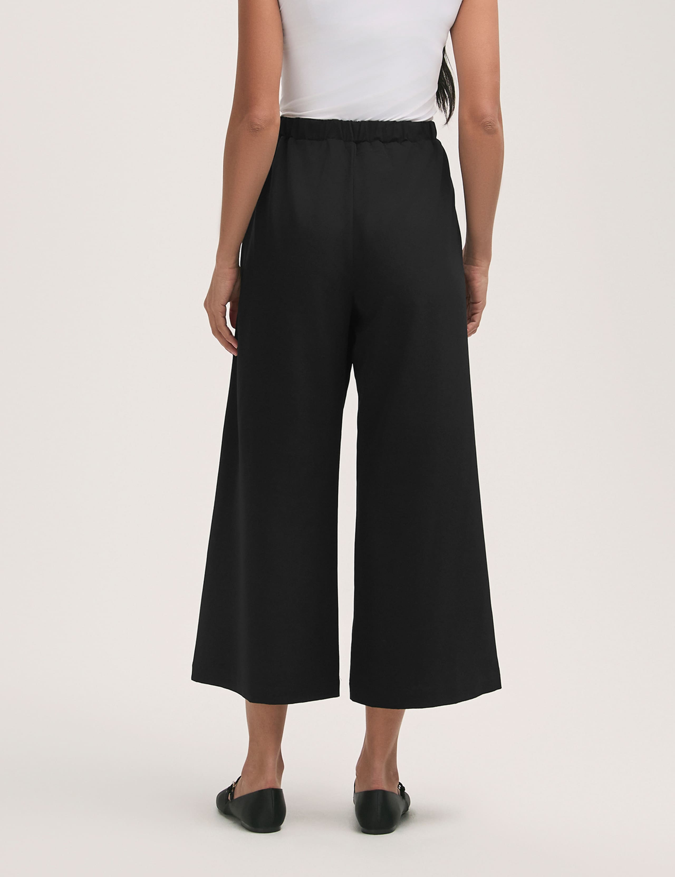 Elasticated Waist Wide Leg Cropped Trousers 2 of 3