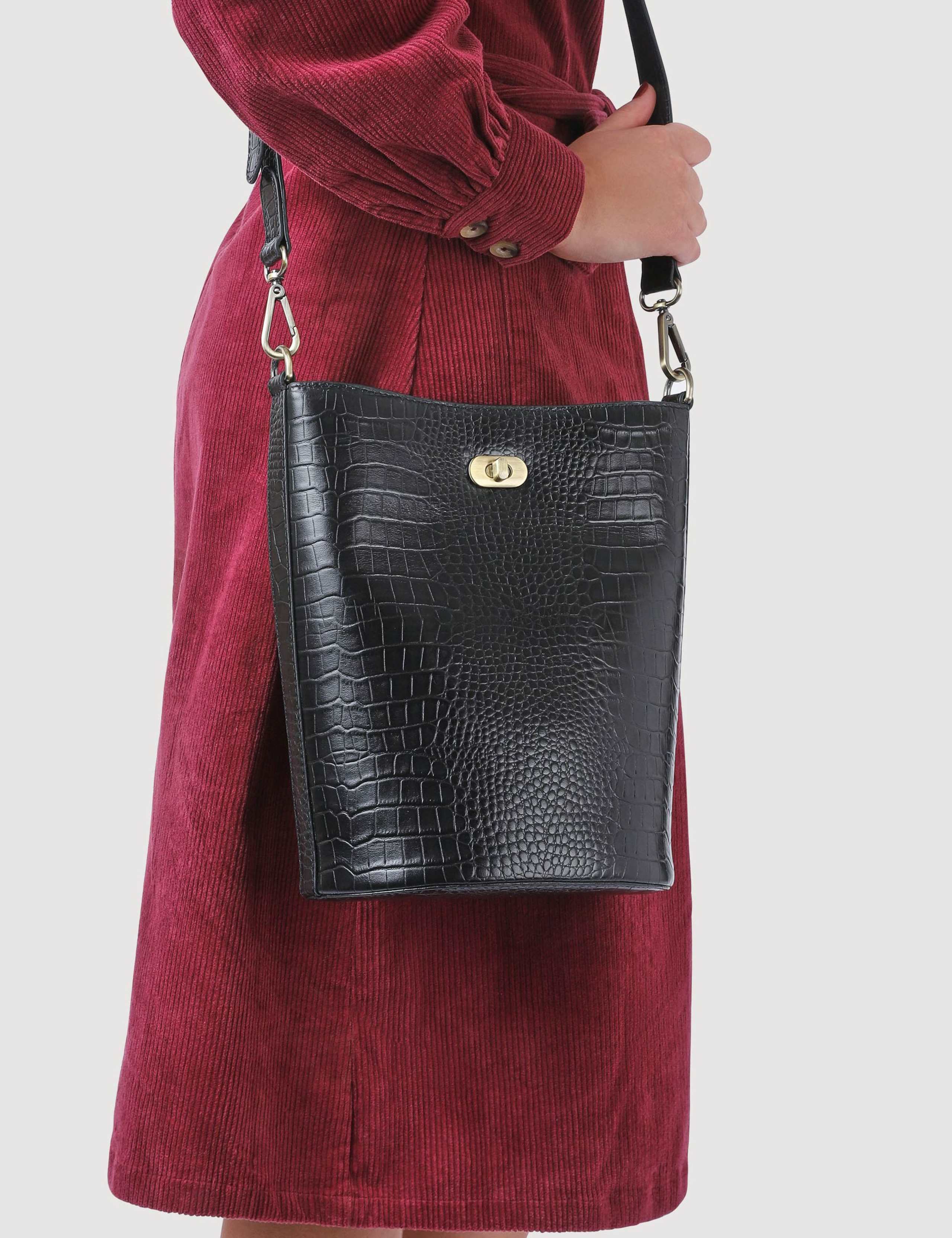 Leather Adjustable Shoulder Bag 5 of 5
