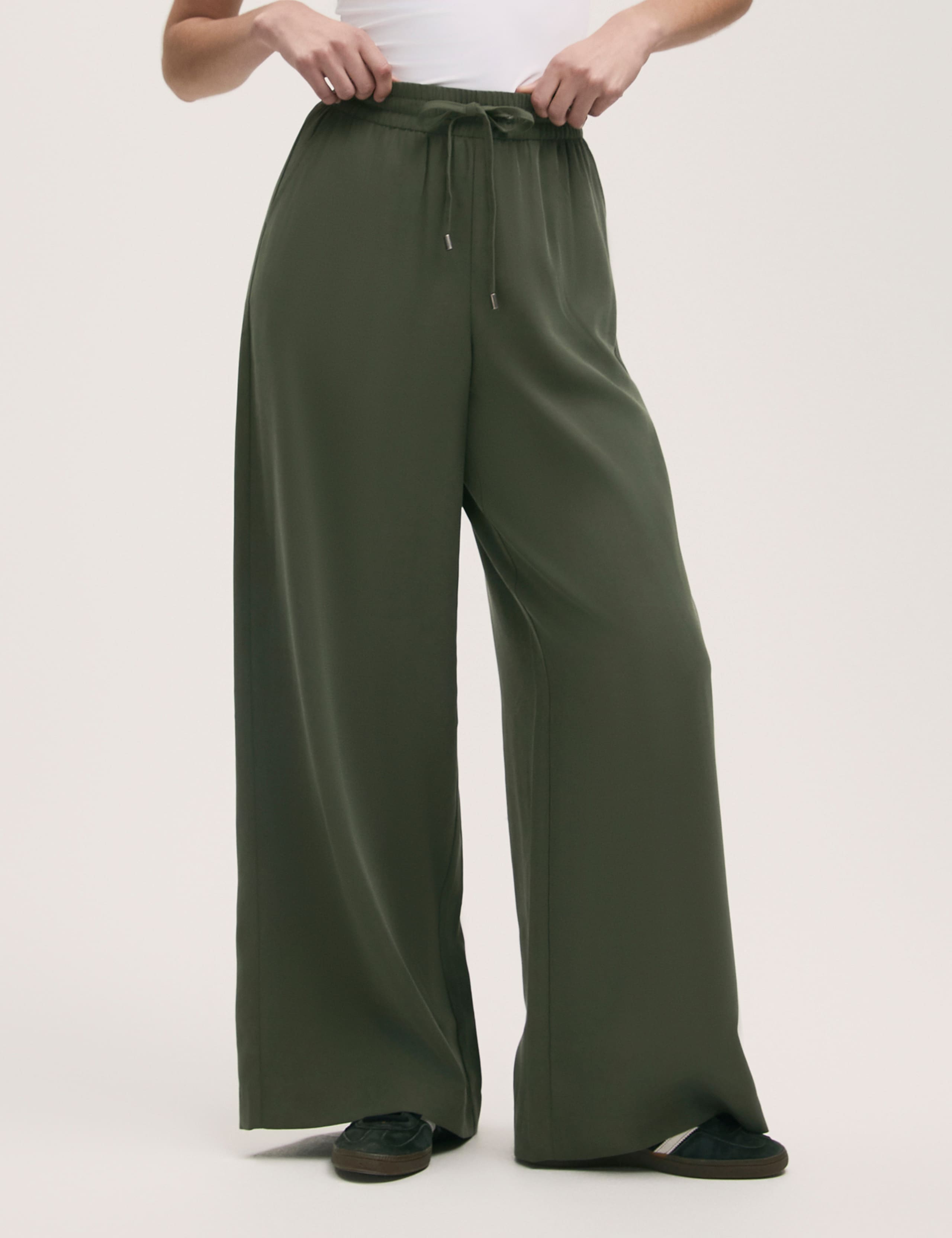 Drawstring Relaxed Wide Leg Trousers 4 of 4