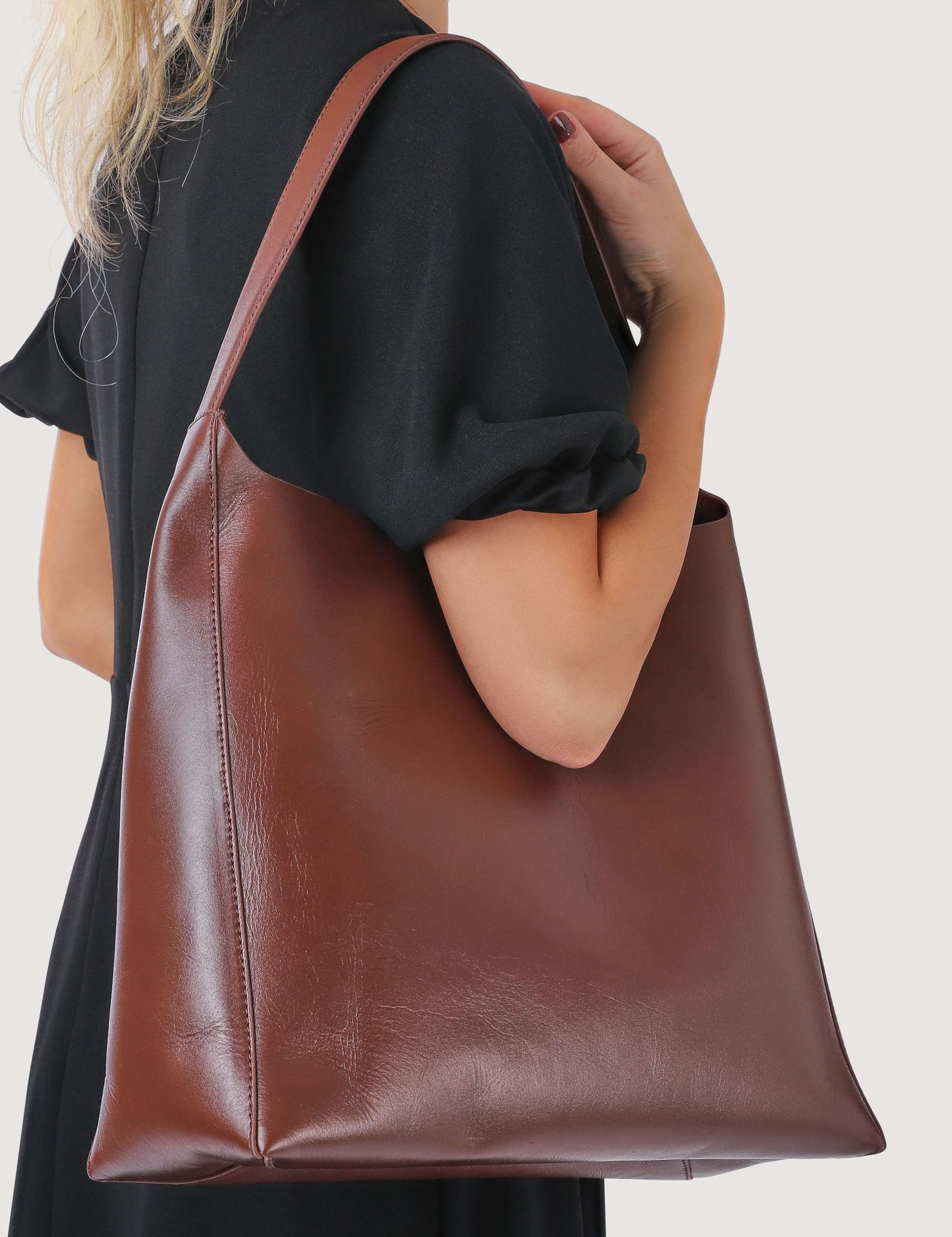 Leather Adjustable Strap Shoulder Bag 6 of 6