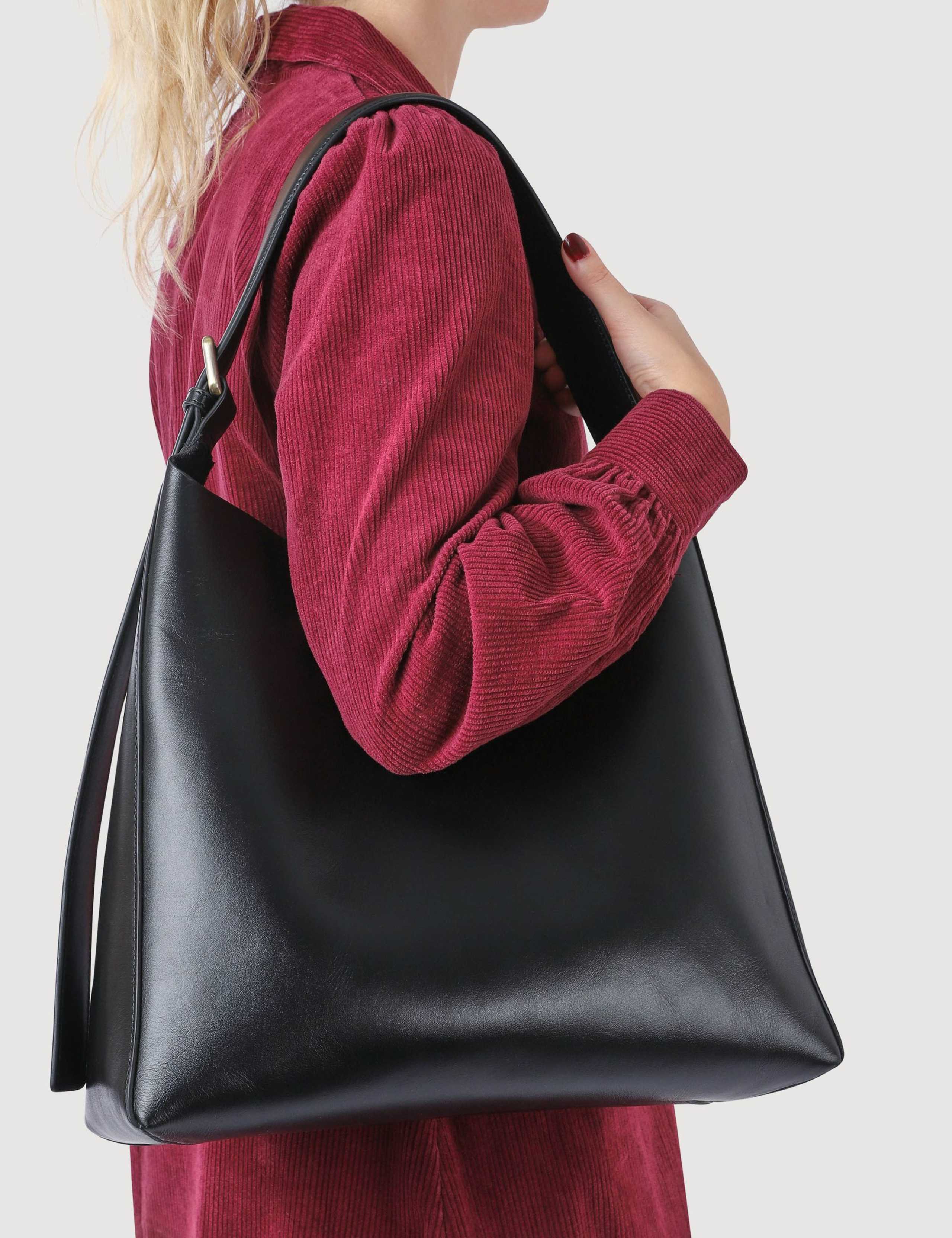 Leather Adjustable Strap Shoulder Bag 5 of 5