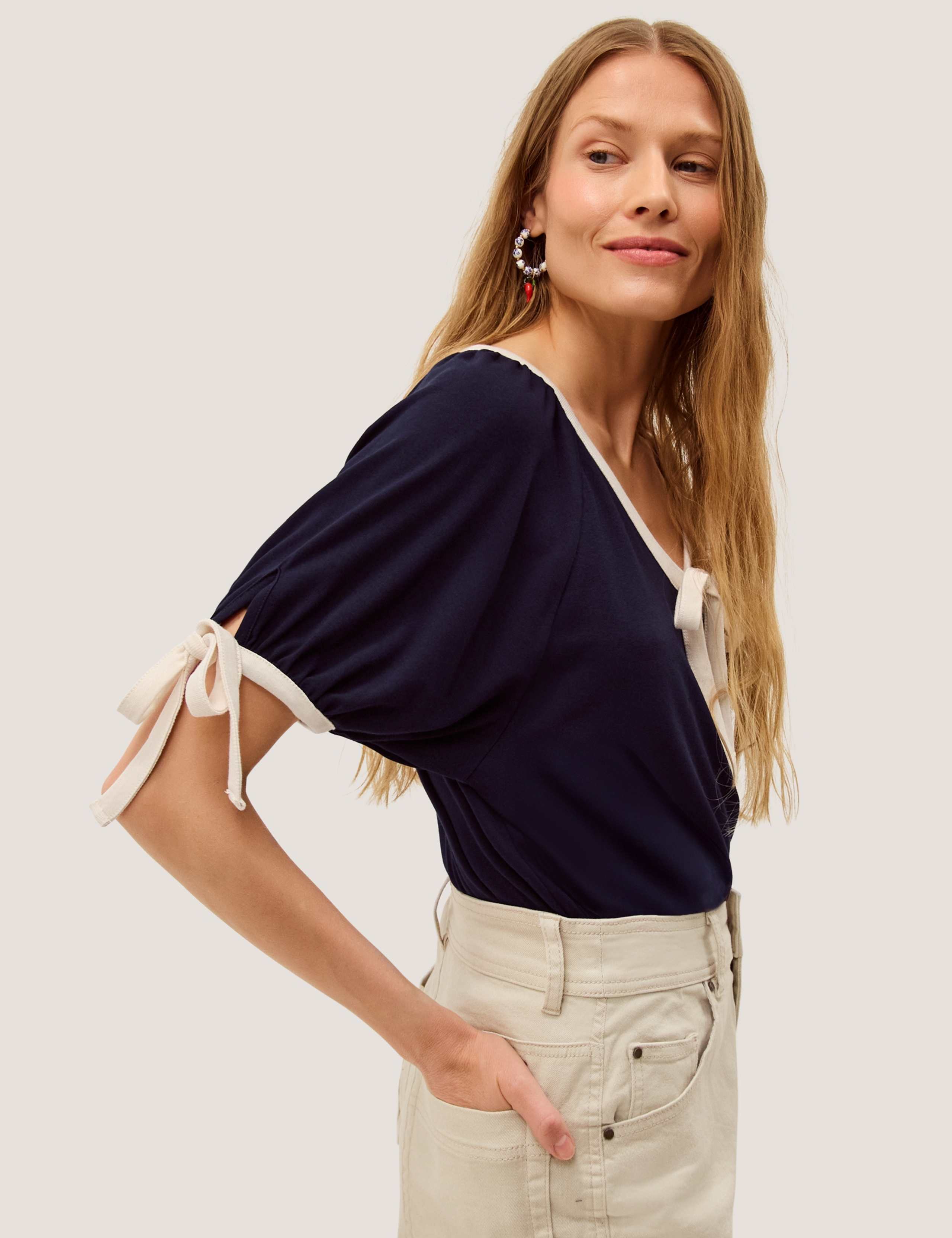 Jersey Contrast Trim Bow Detail T-Shirt 5 of 5