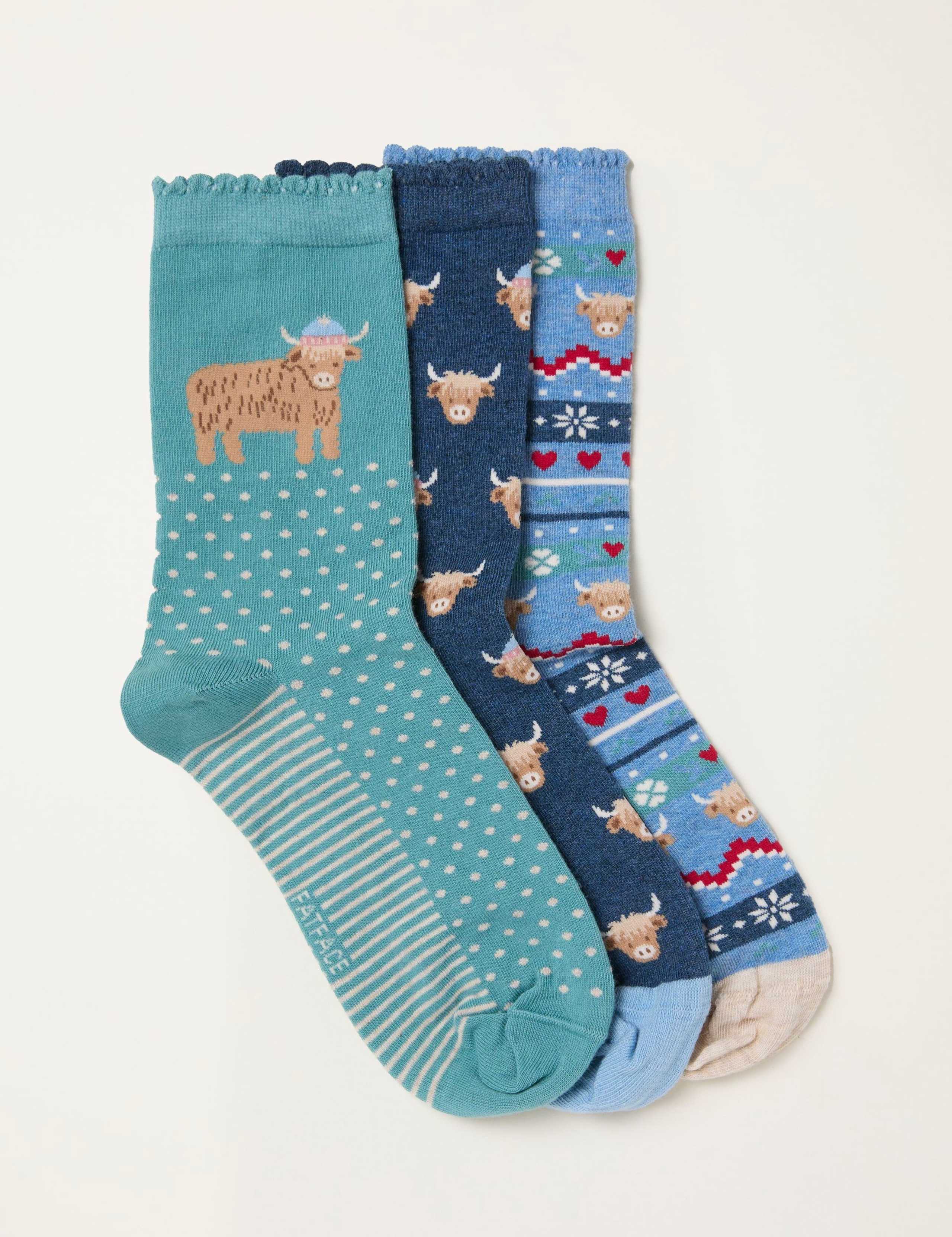 3pk Cotton Rich Trainer Socks 2 of 3