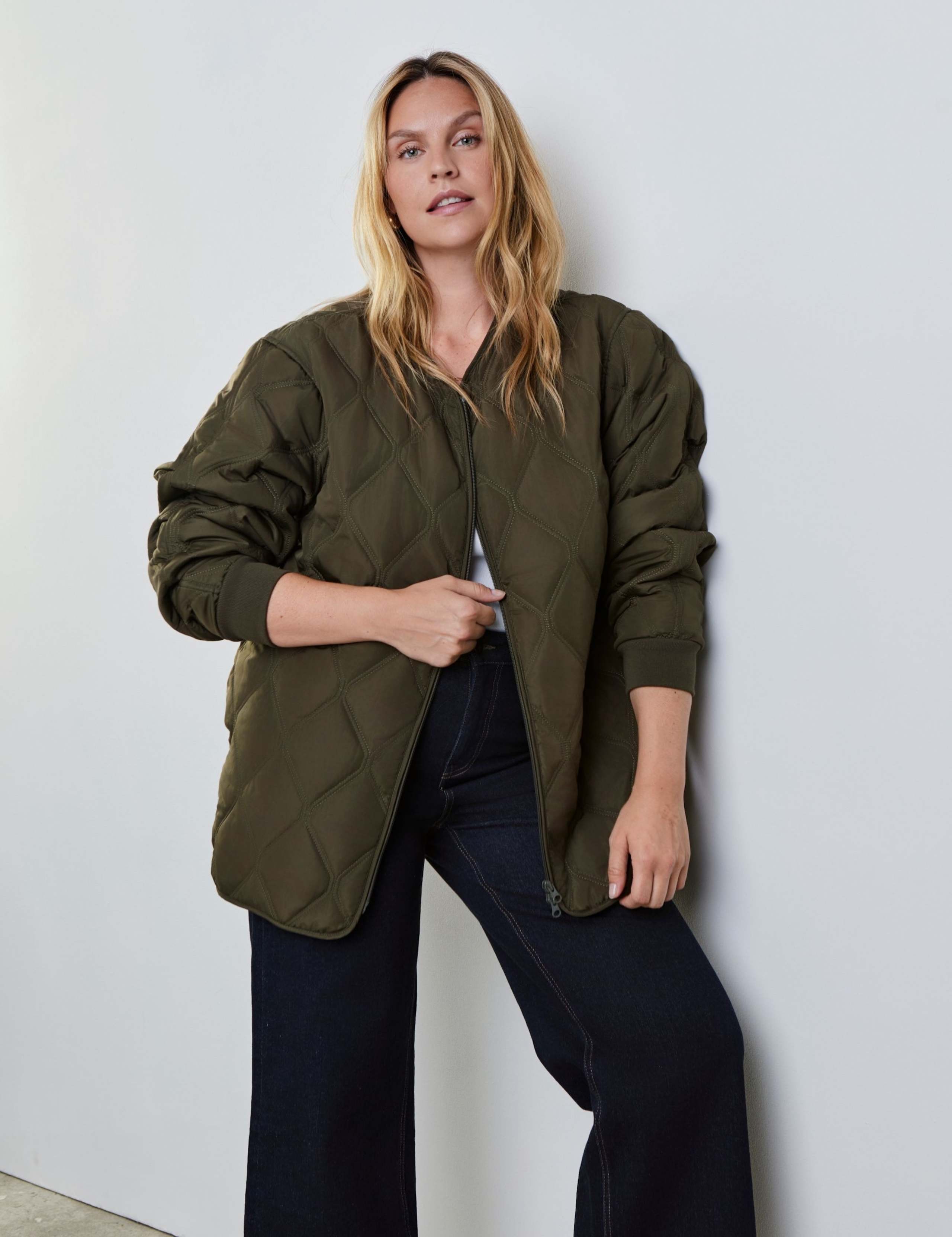 Quilted Collarless Bomber Jacket 4 of 4