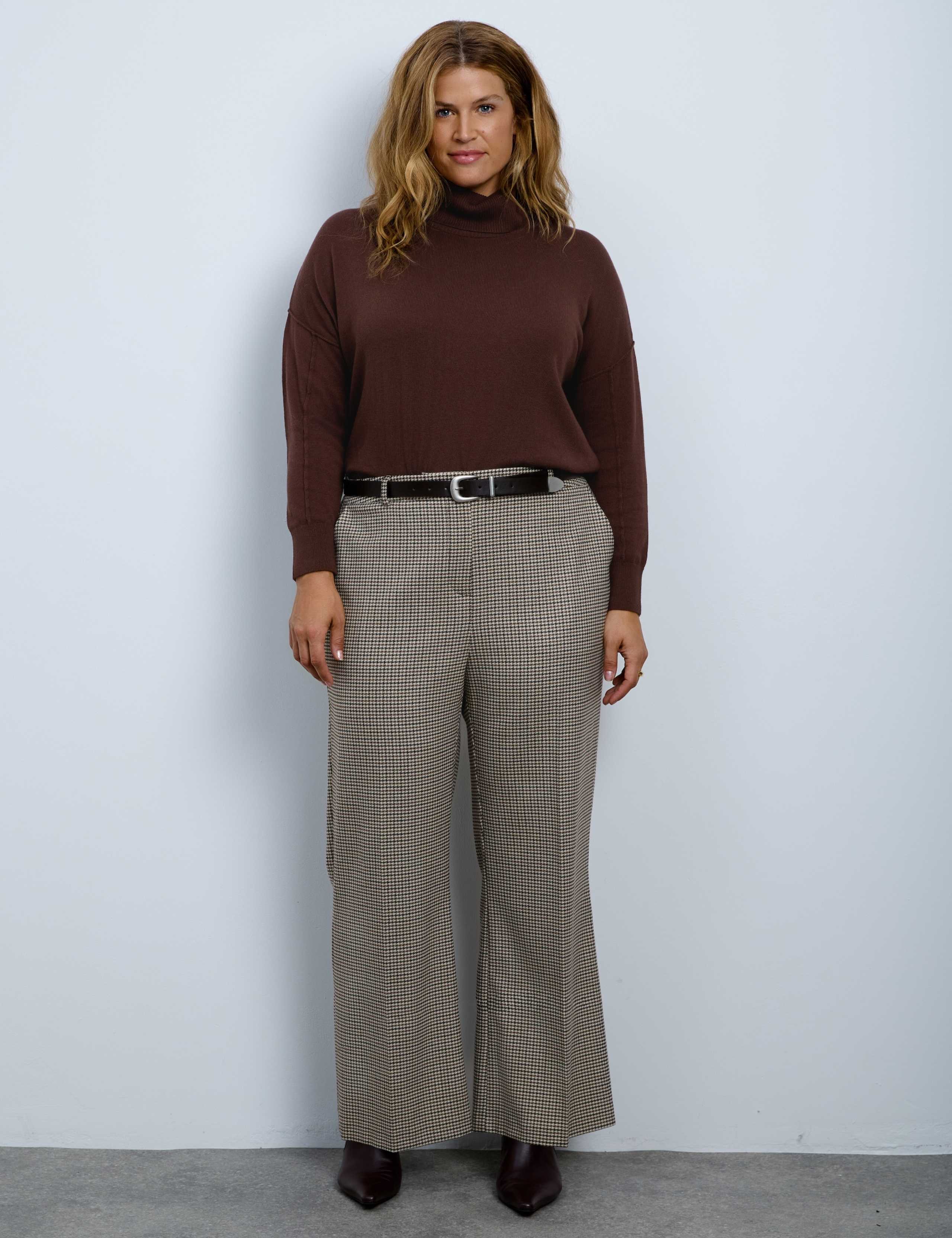 Houndstooth Straight Leg Trousers 4 of 6