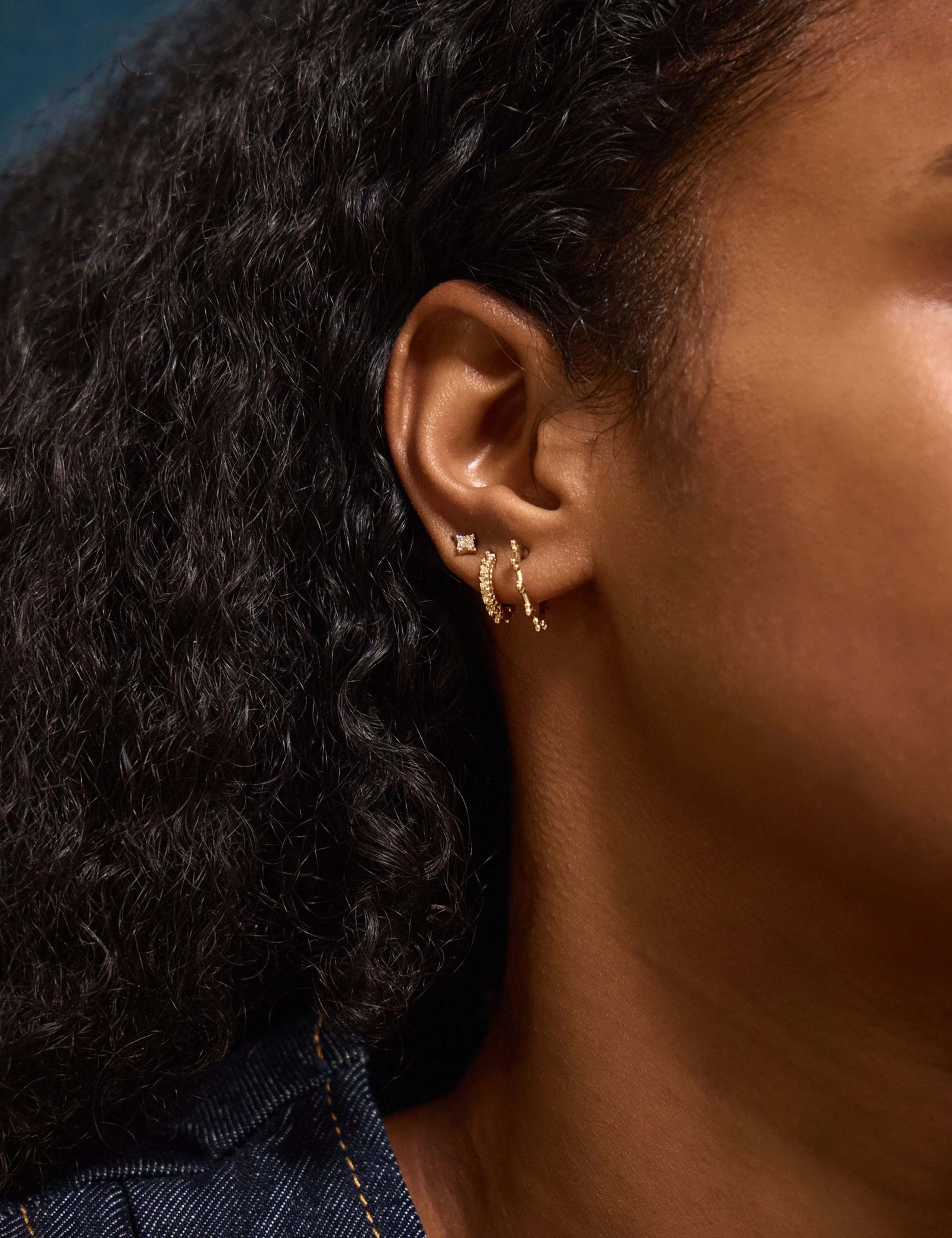 4 Pack Gold Plated Flower Earrings 1 of 3