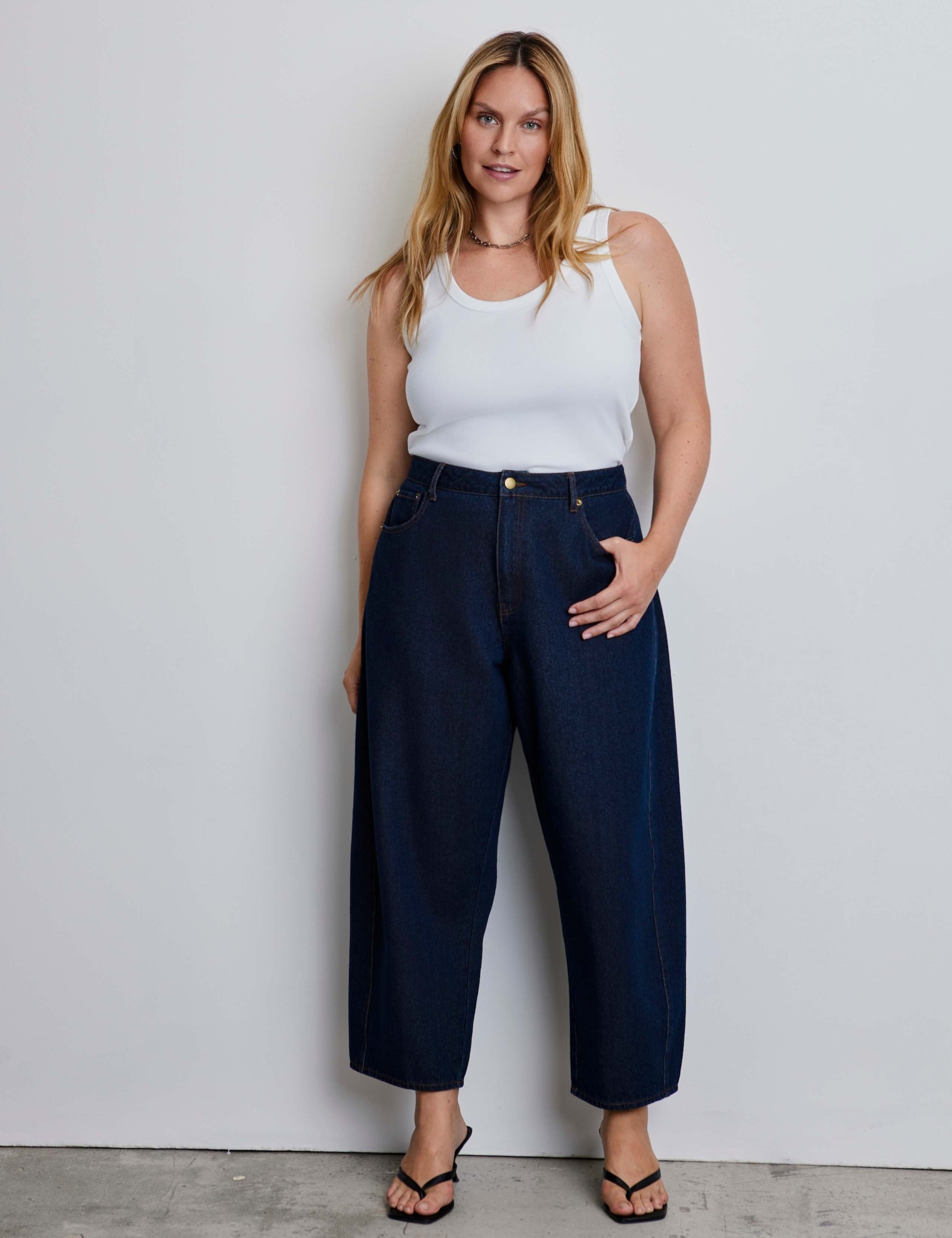 Mid Rise Barrel Leg Jeans 2 of 5