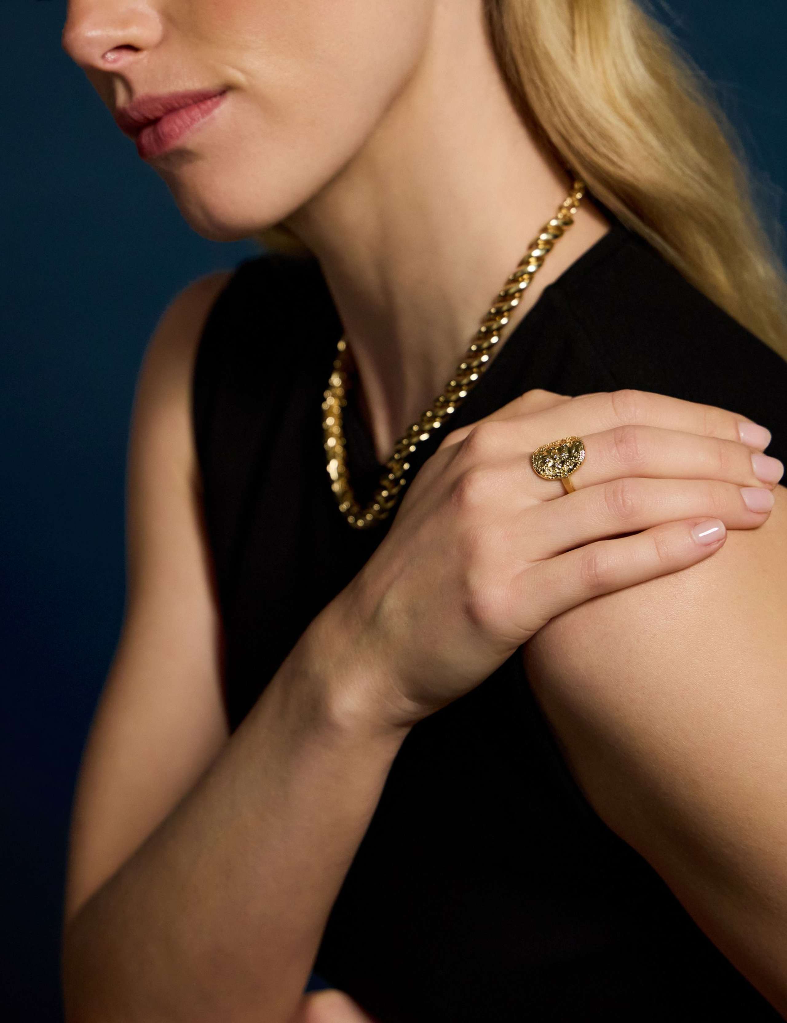 14ct Gold Plated Tone Coin Ring 2 of 2