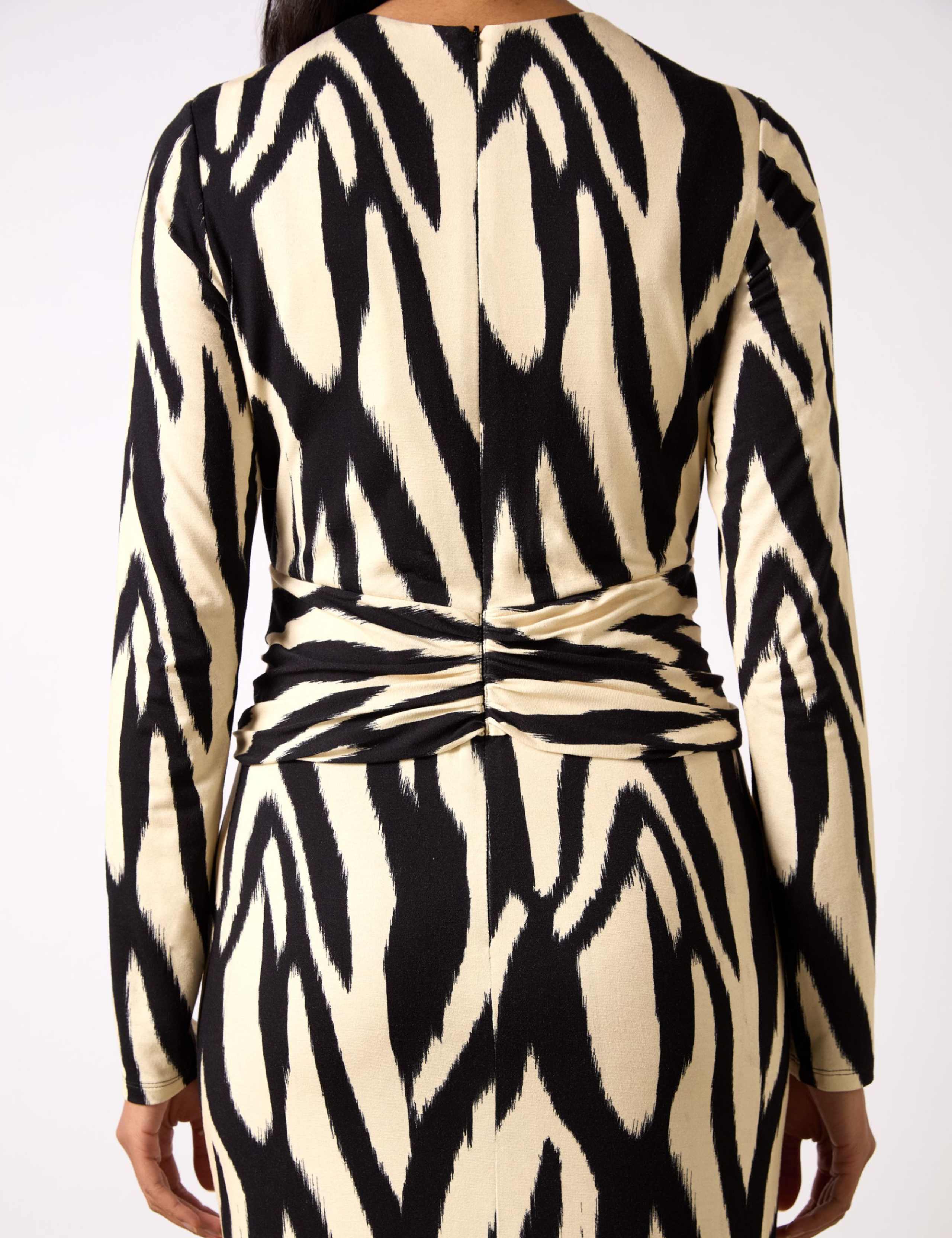 Animal Print Twist Front Midaxi Bodycon Dress 4 of 4