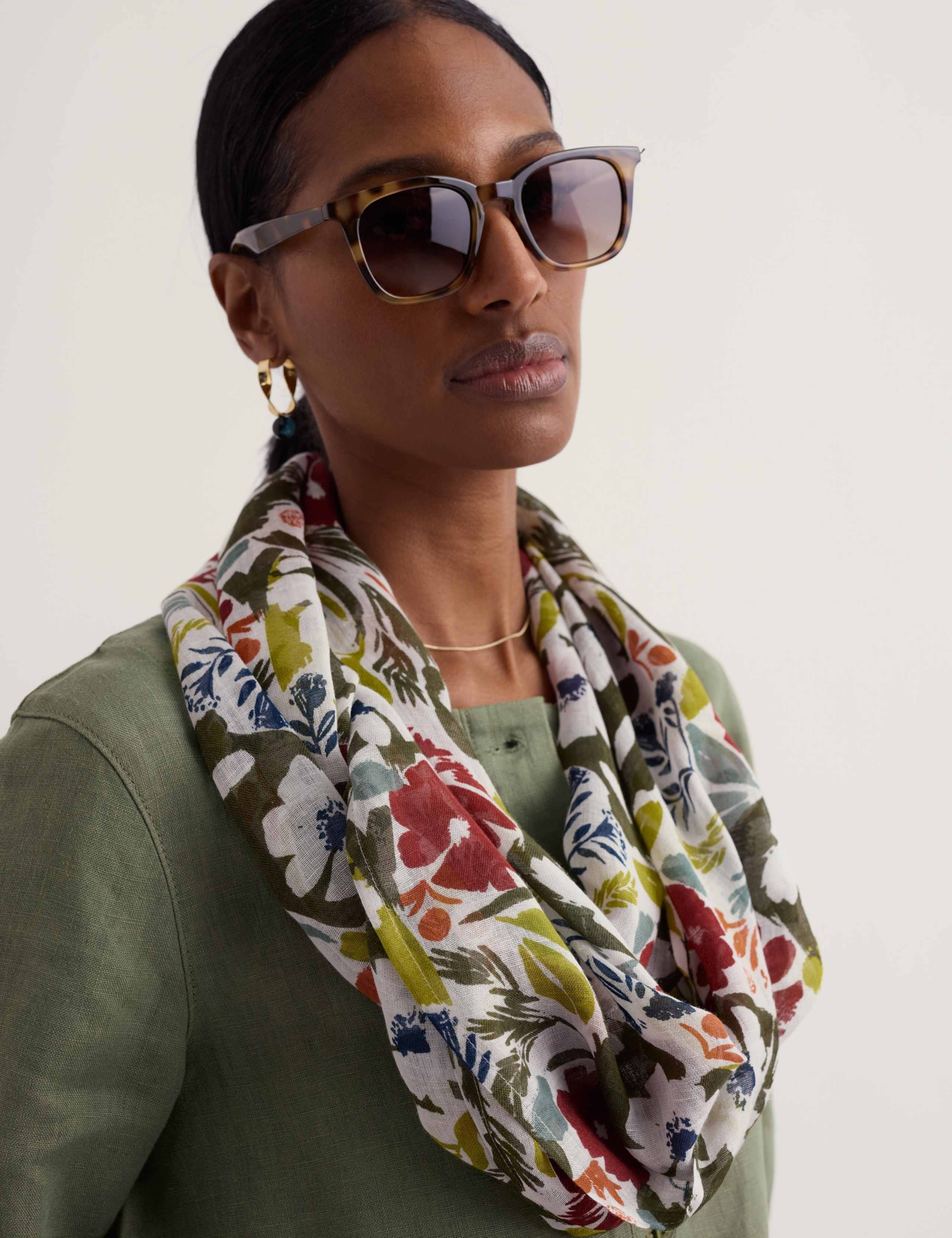 Modal Rich Floral Snood Scarf with Linen 2 of 3