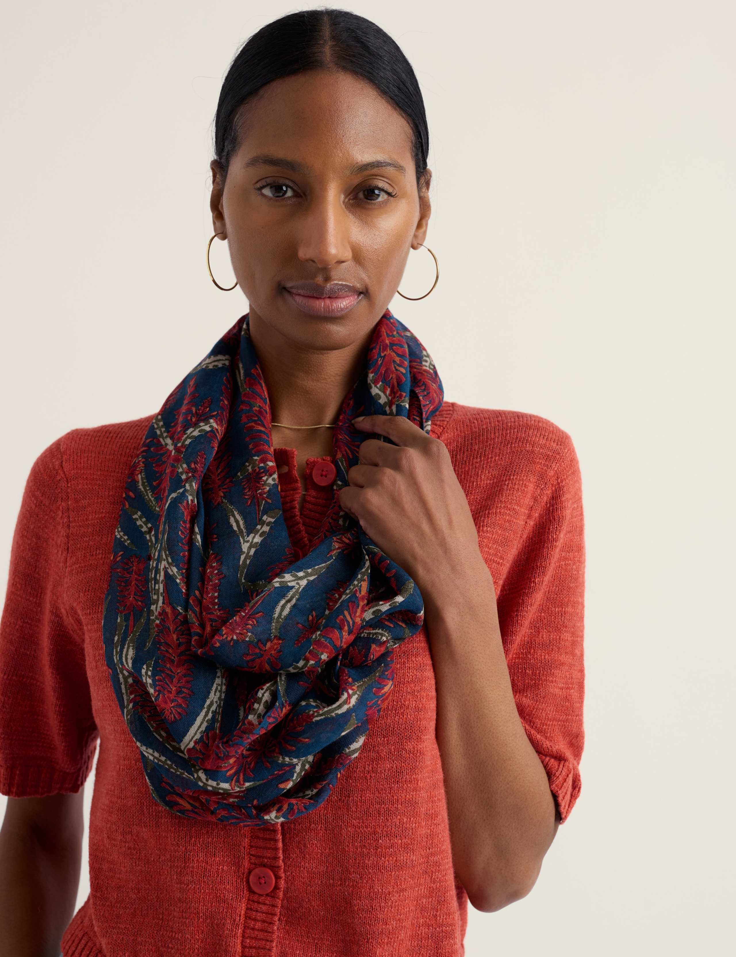 Modal Rich Printed Snood Scarf with Linen 2 of 4