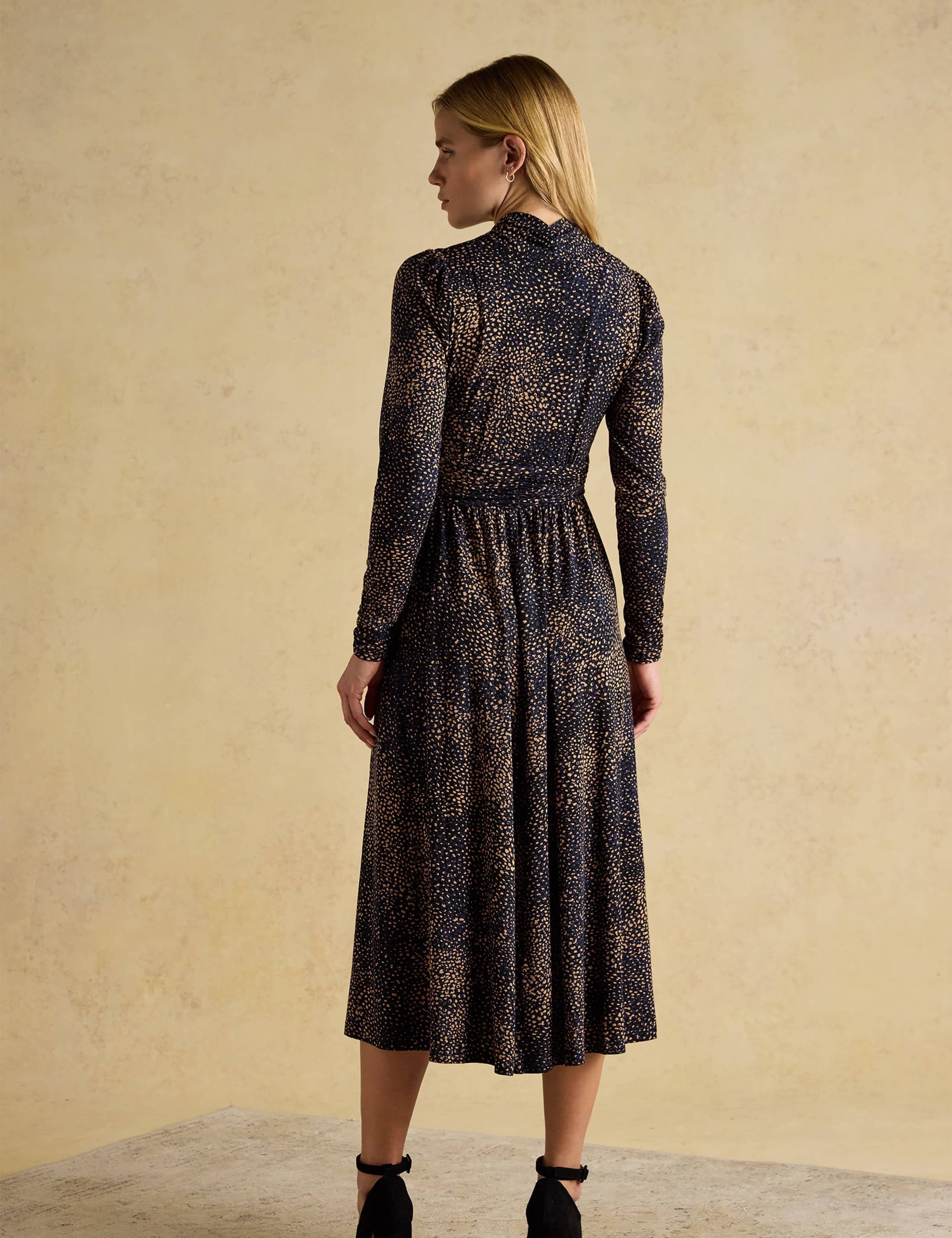 Printed V-Neck Midi Shirred Dress 4 of 8