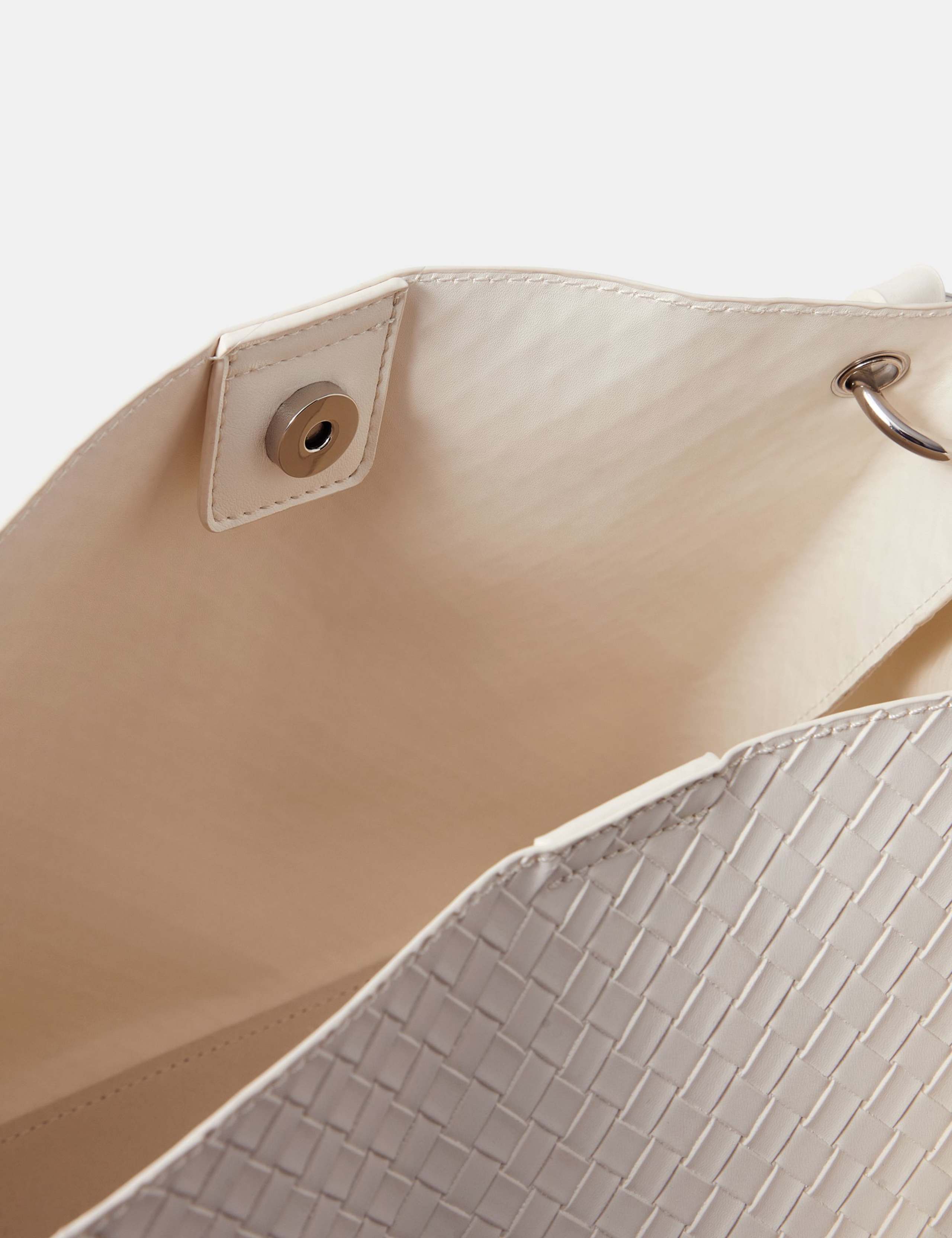 Woven Shoulder Bag 4 of 5