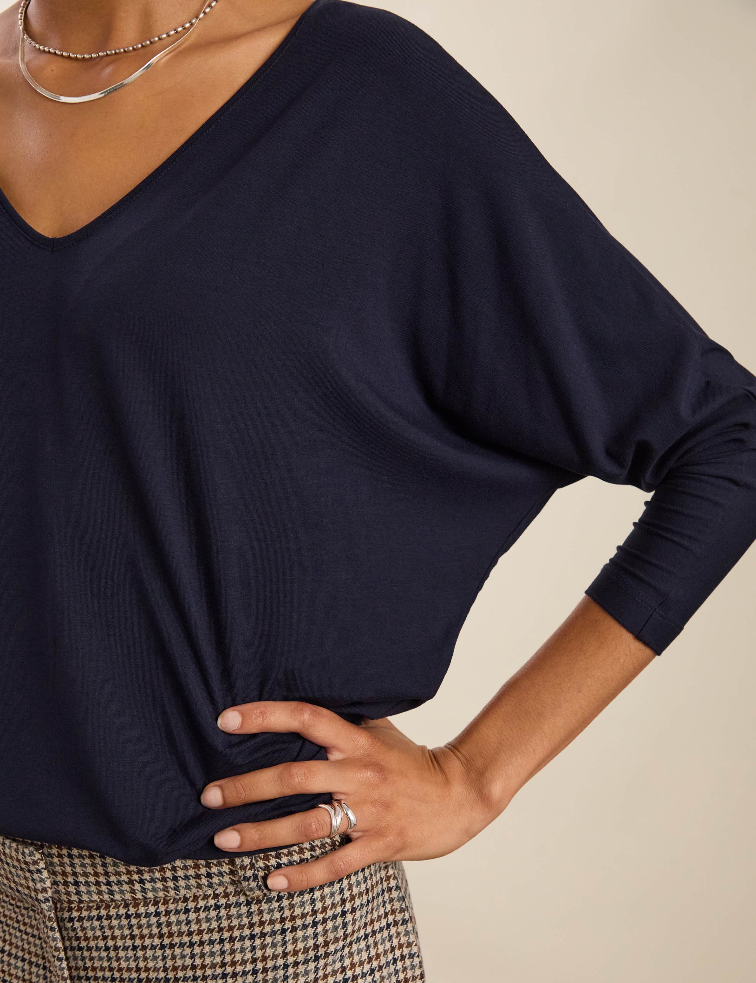 V-Neck Relaxed Top 4 of 4