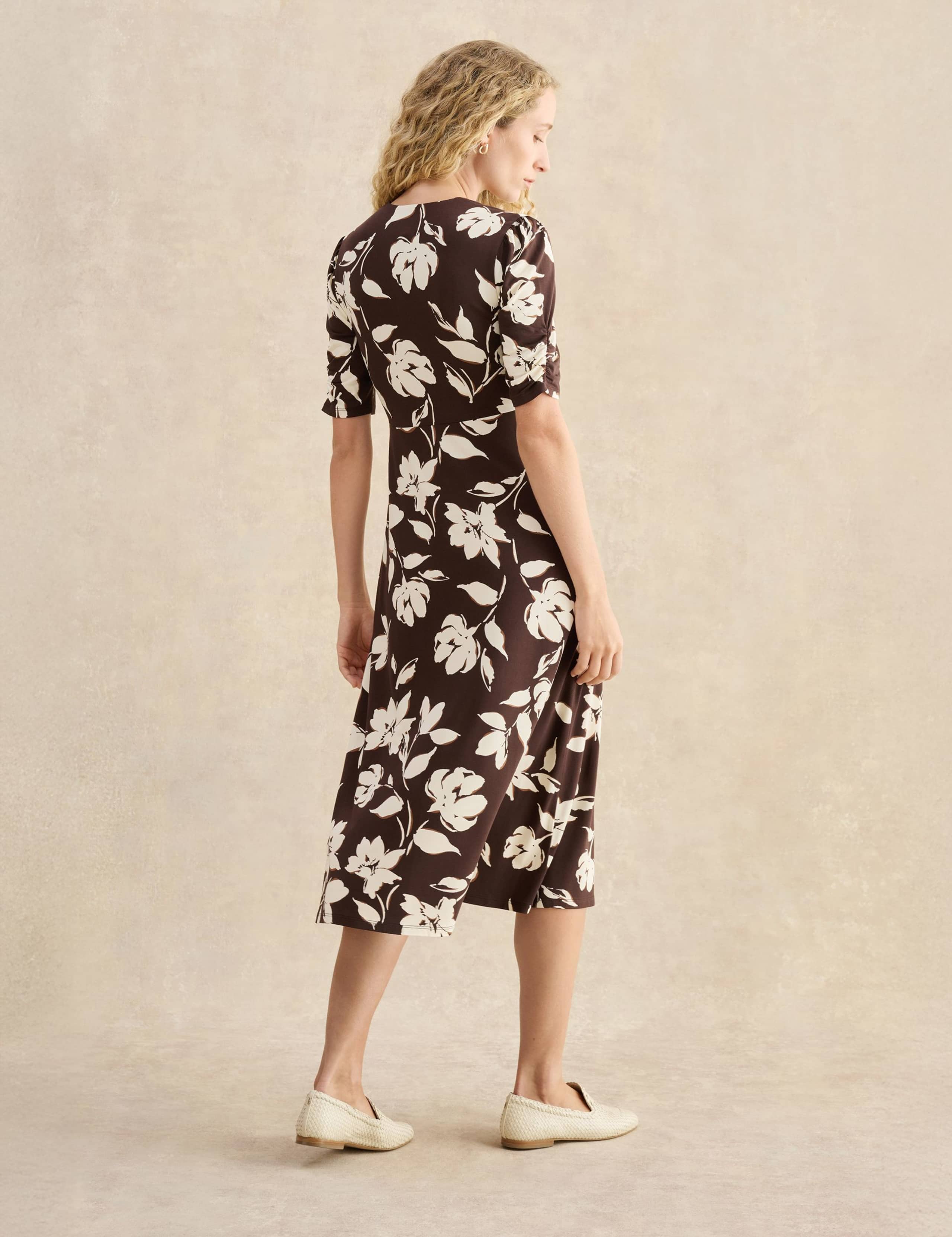 Jersey Floral V-Neck Skater Dress 4 of 5