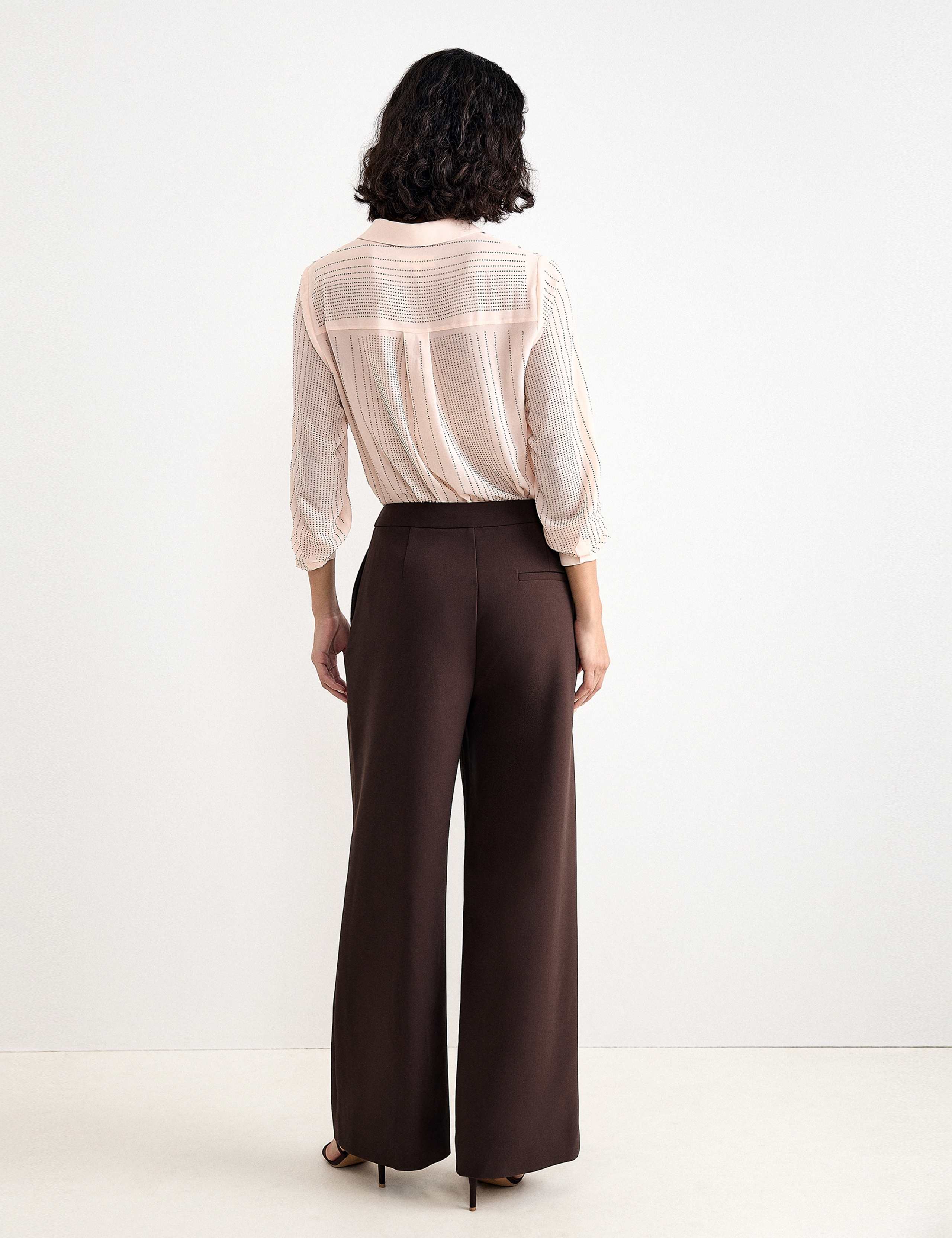 Pleat Front Patch Pocket Wide Leg Trousers 7 of 8