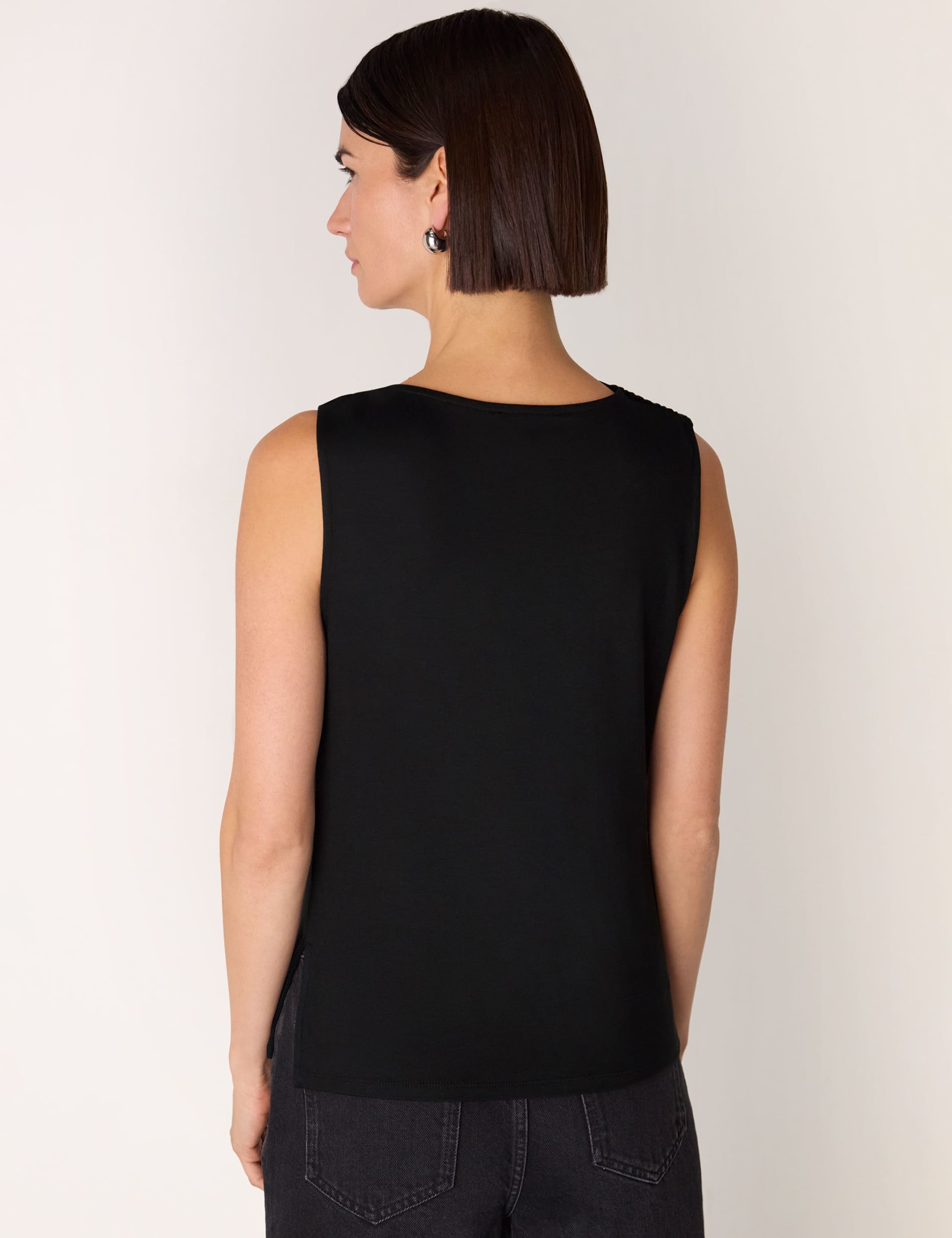 Jersey Ring Detail Vest 3 of 4